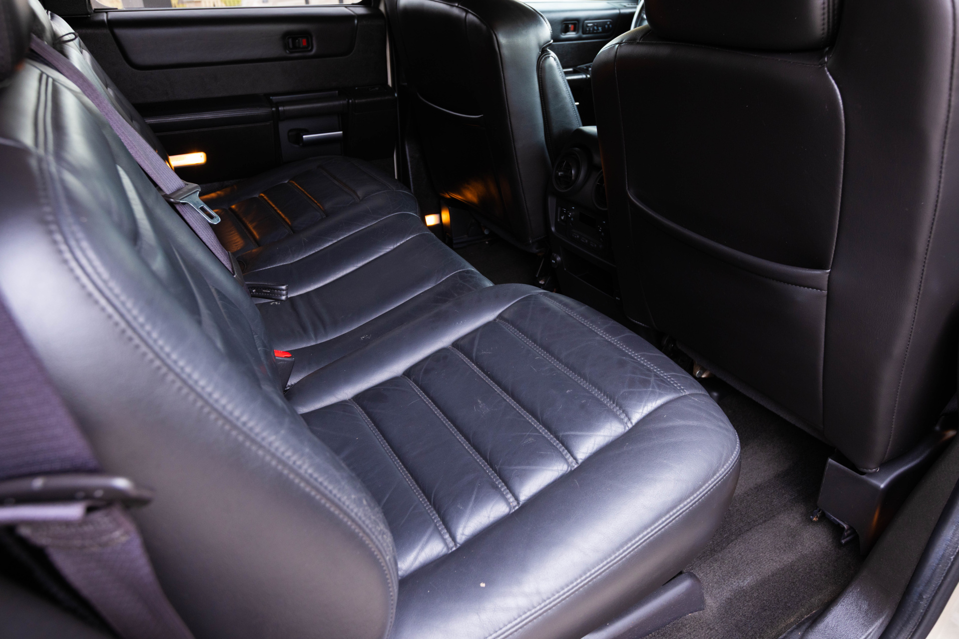 2005 HUMMER H2 - Image 40