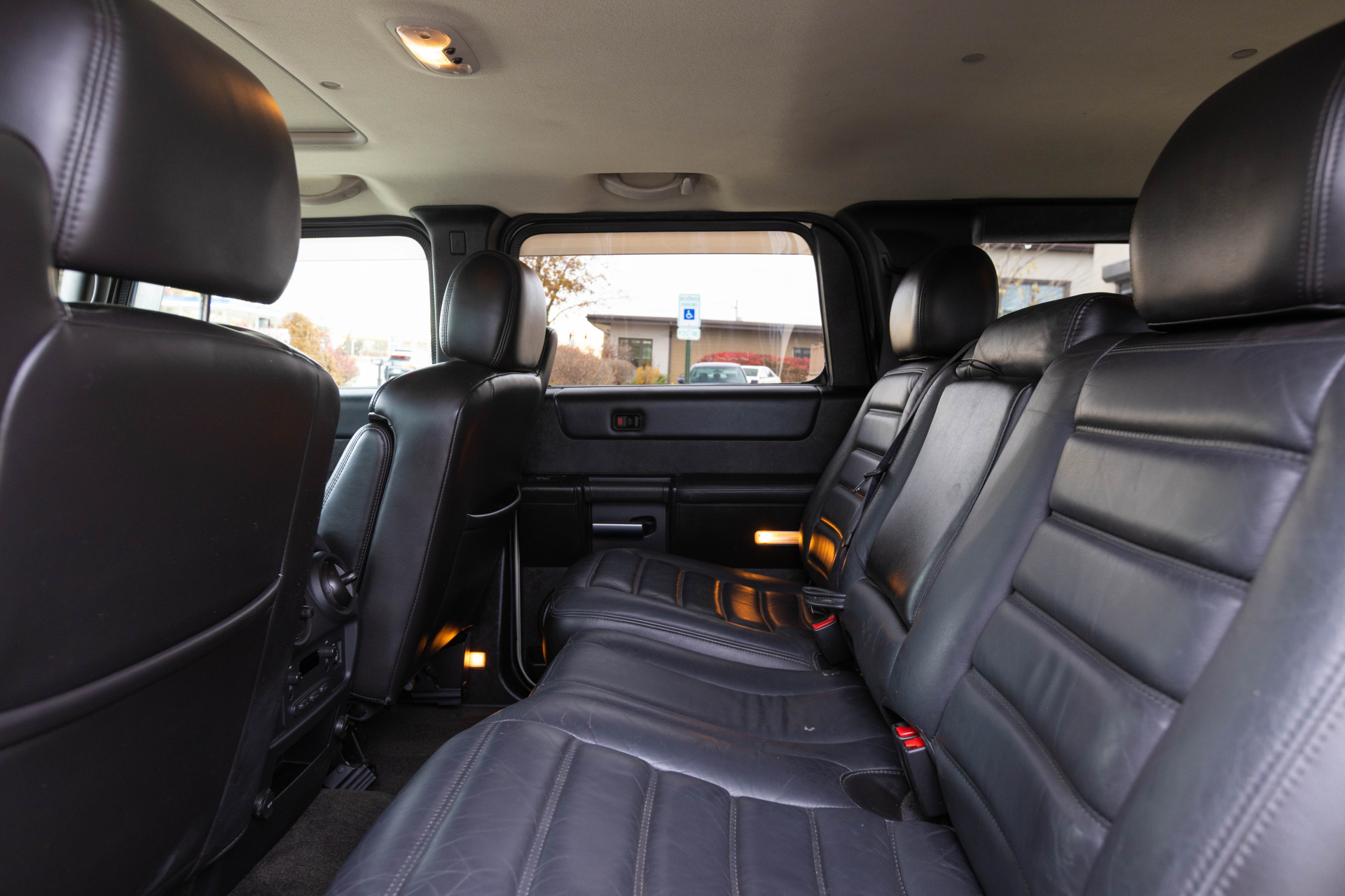 2005 HUMMER H2 - Image 42