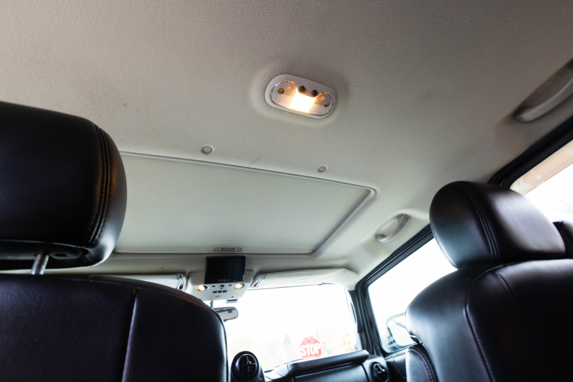 2005 HUMMER H2 - Image 46