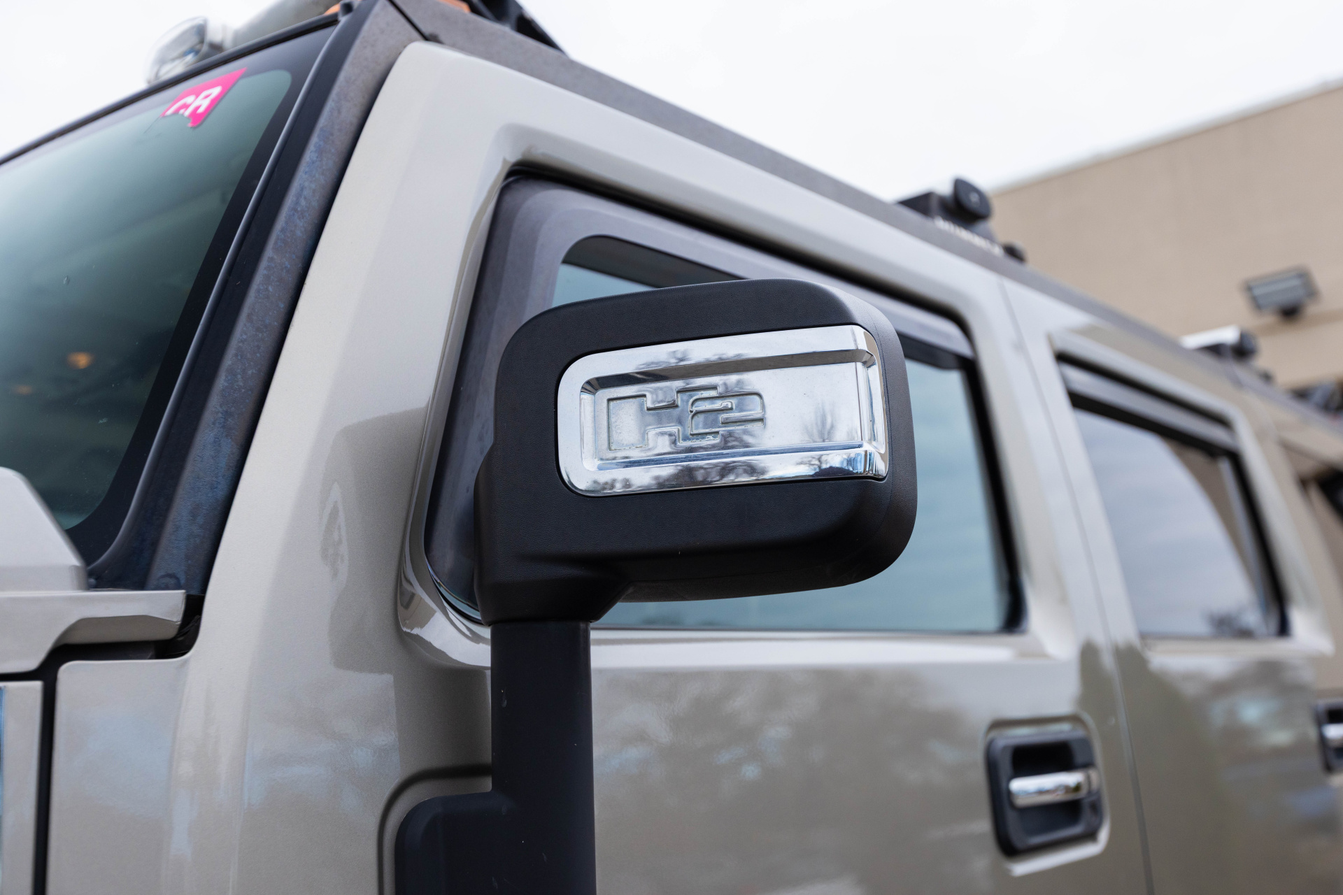 2005 HUMMER H2 - Image 6