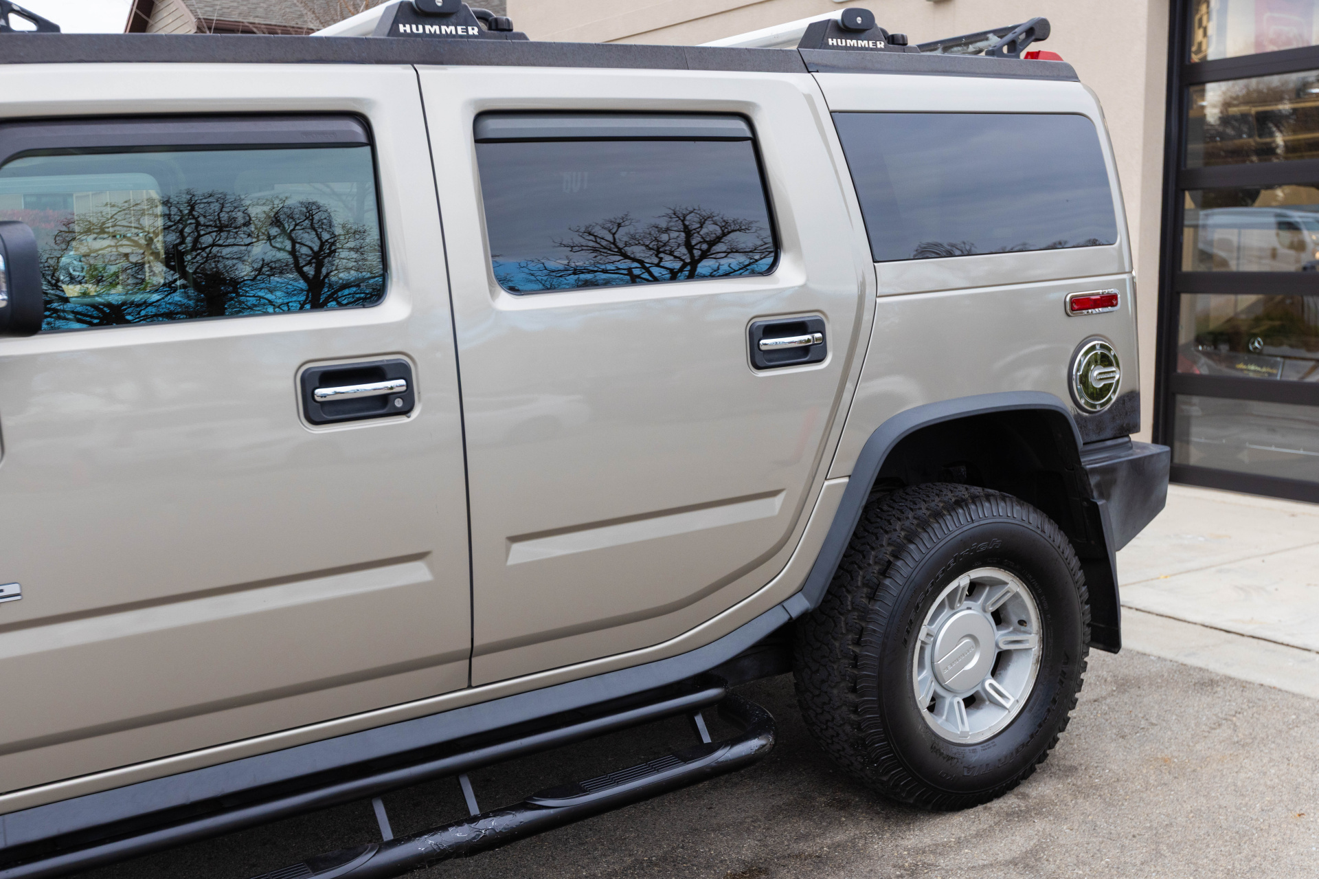 2005 HUMMER H2 - Image 9