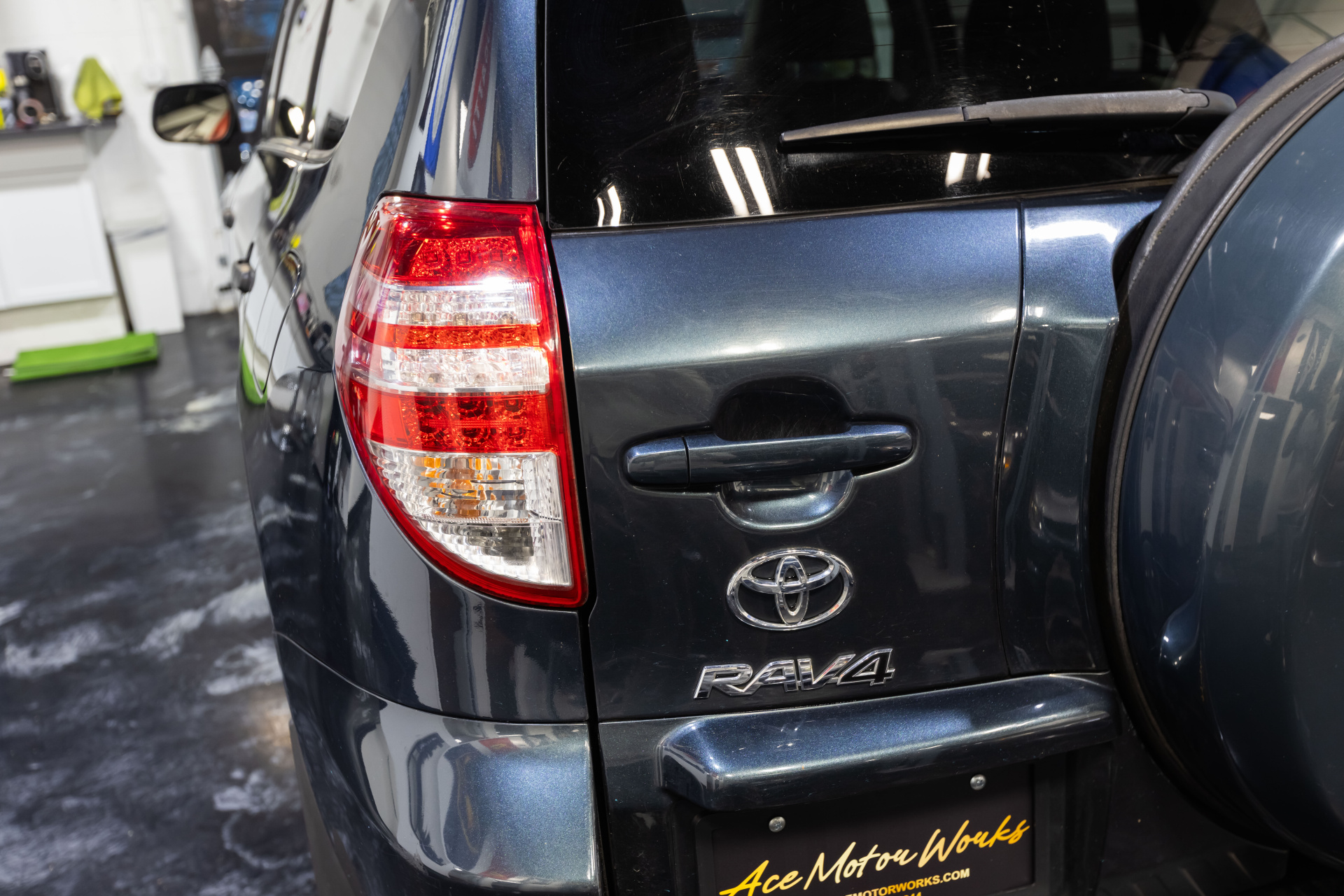 2011 TOYOTA RAV4 - Image 12