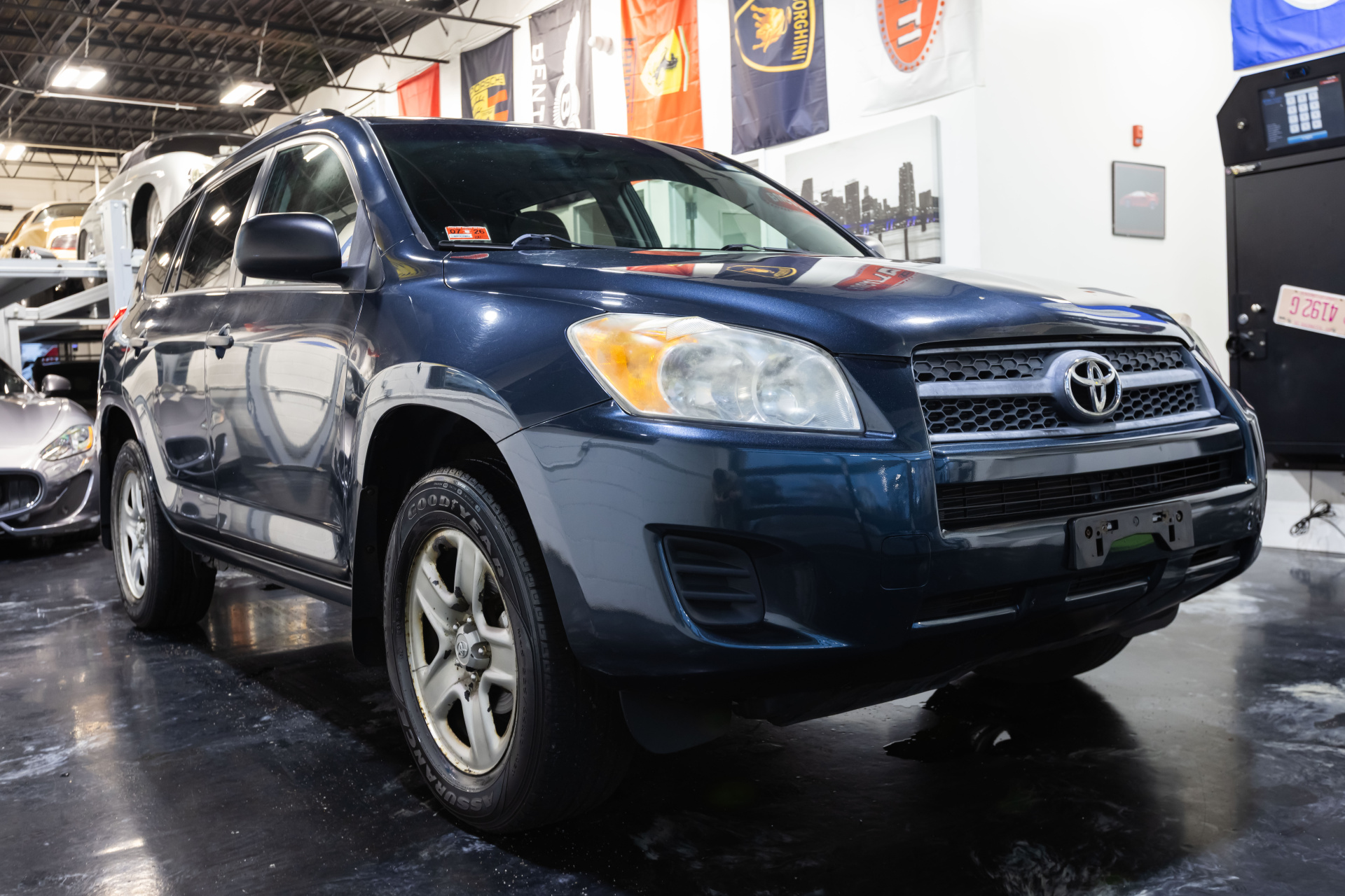 2011 TOYOTA RAV4 - Image 20