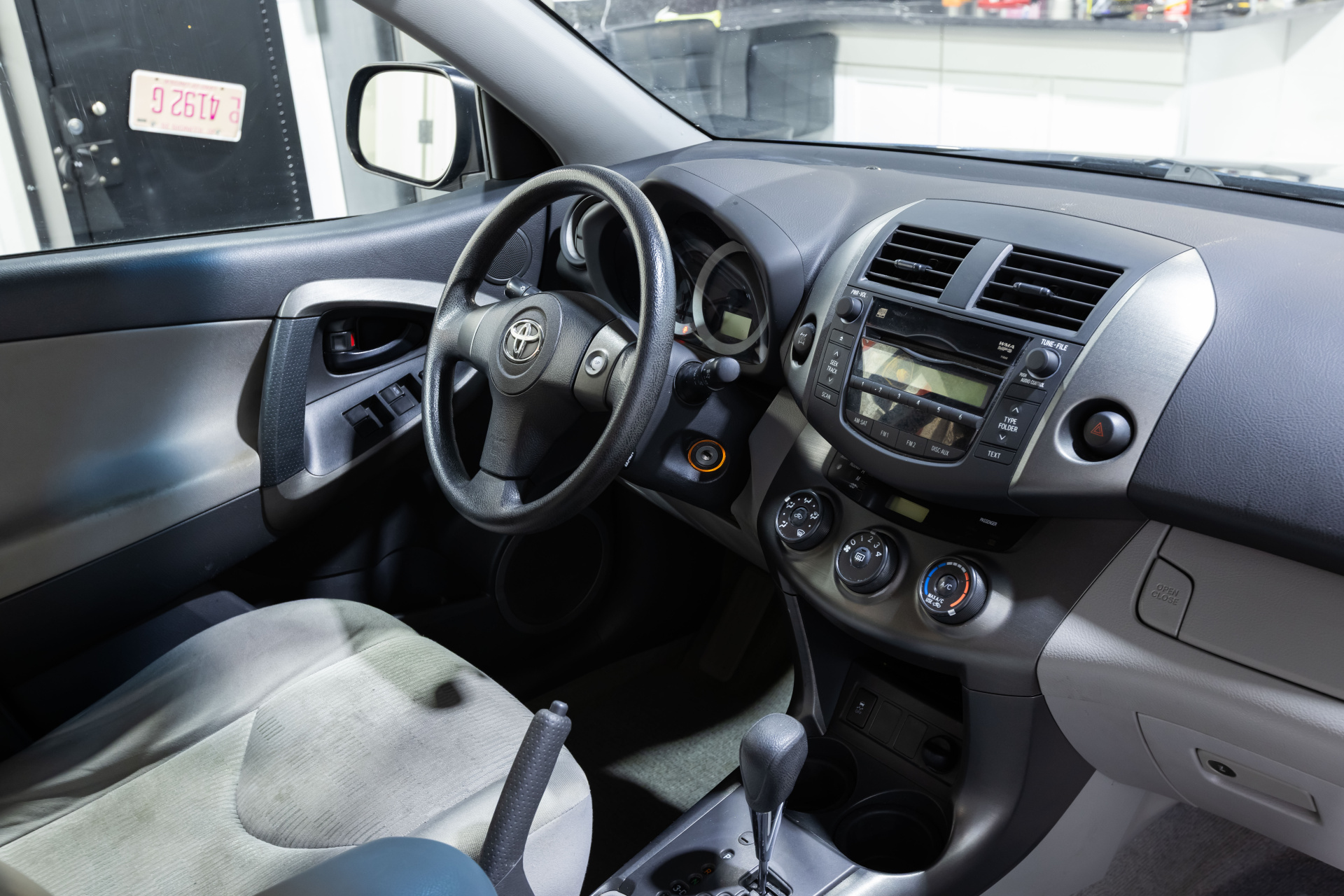 2011 TOYOTA RAV4 - Image 34
