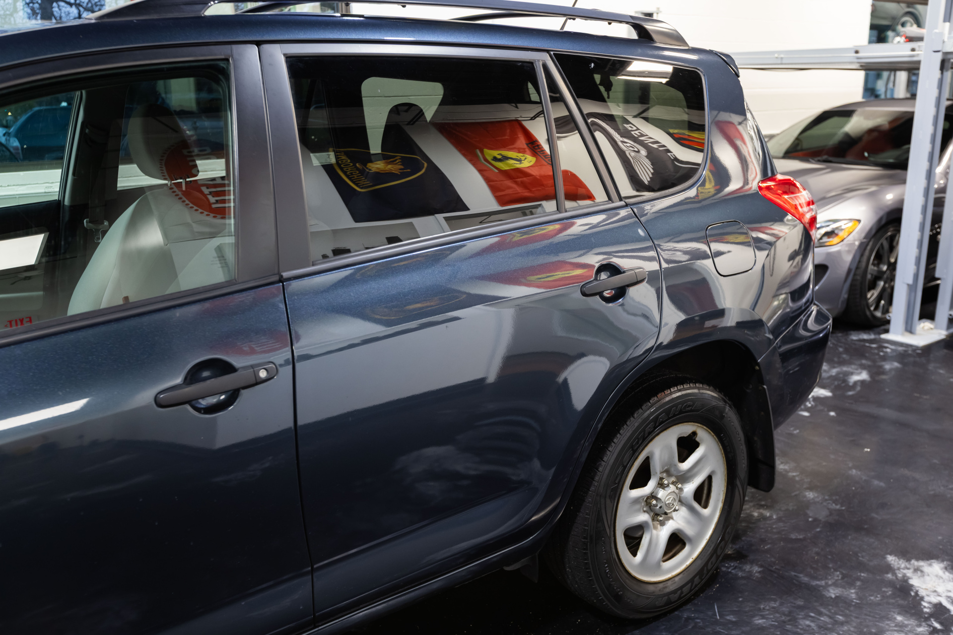 2011 TOYOTA RAV4 - Image 7