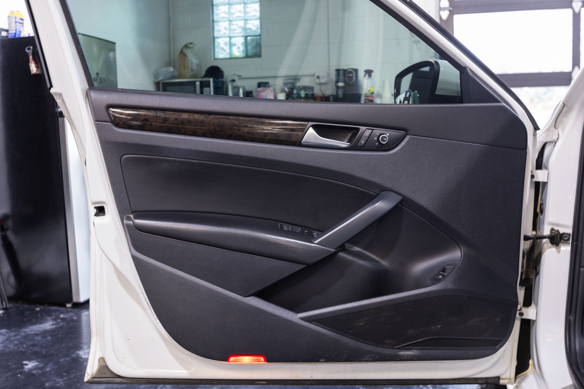 2014 VOLKSWAGEN PASSAT - Image 30