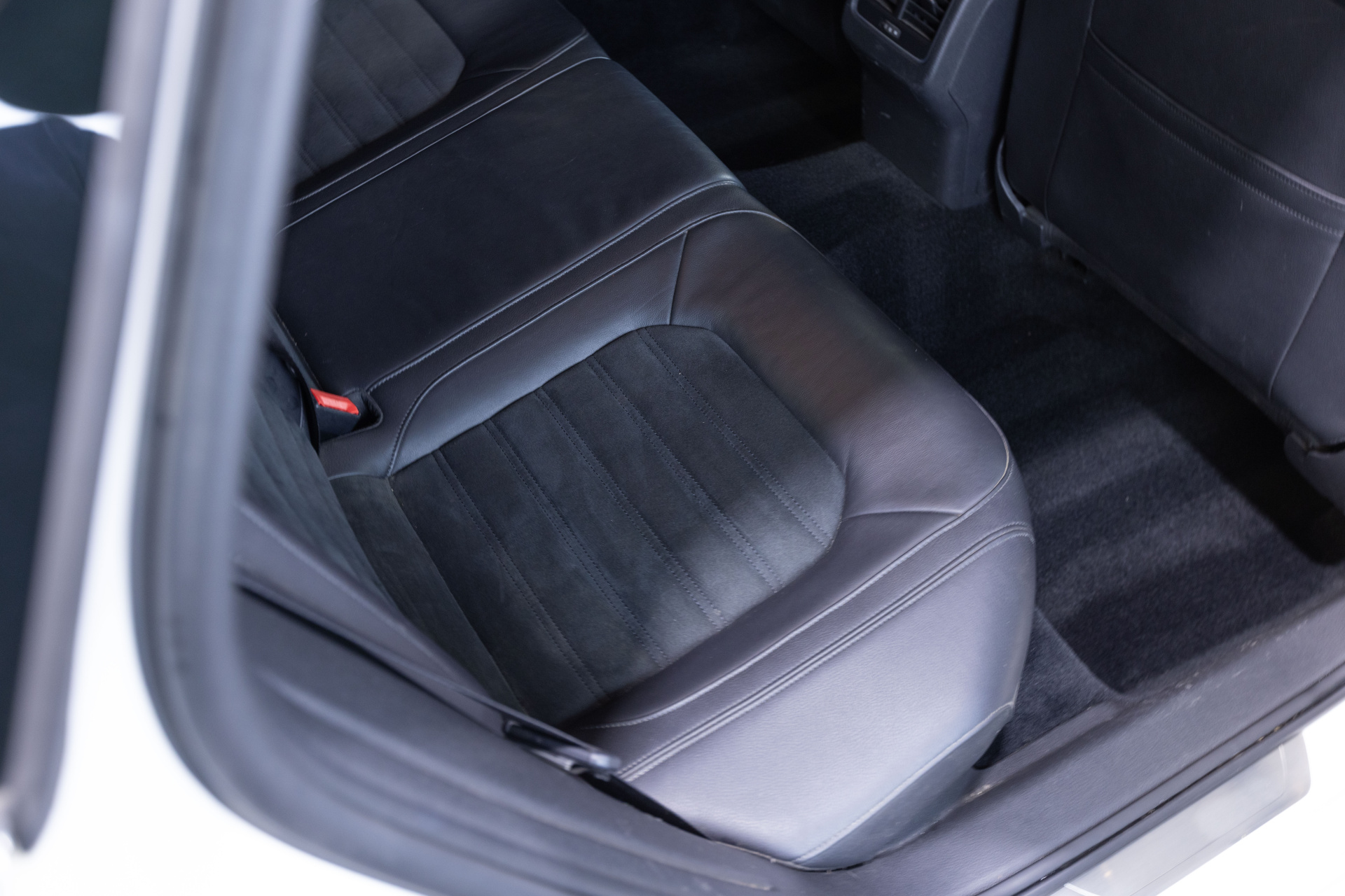 2014 VOLKSWAGEN PASSAT - Image 42