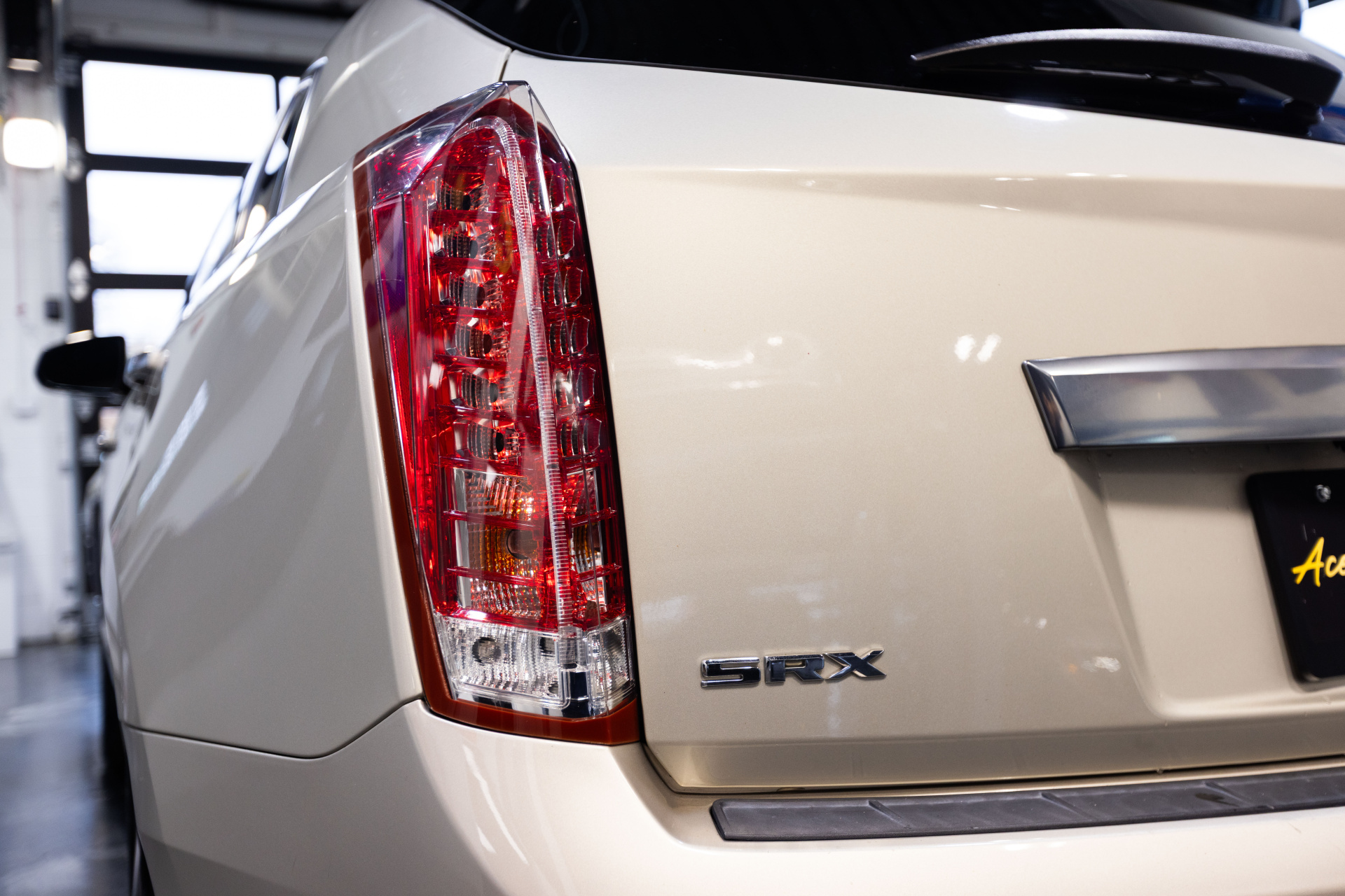 2016 CADILLAC SRX - Image 13