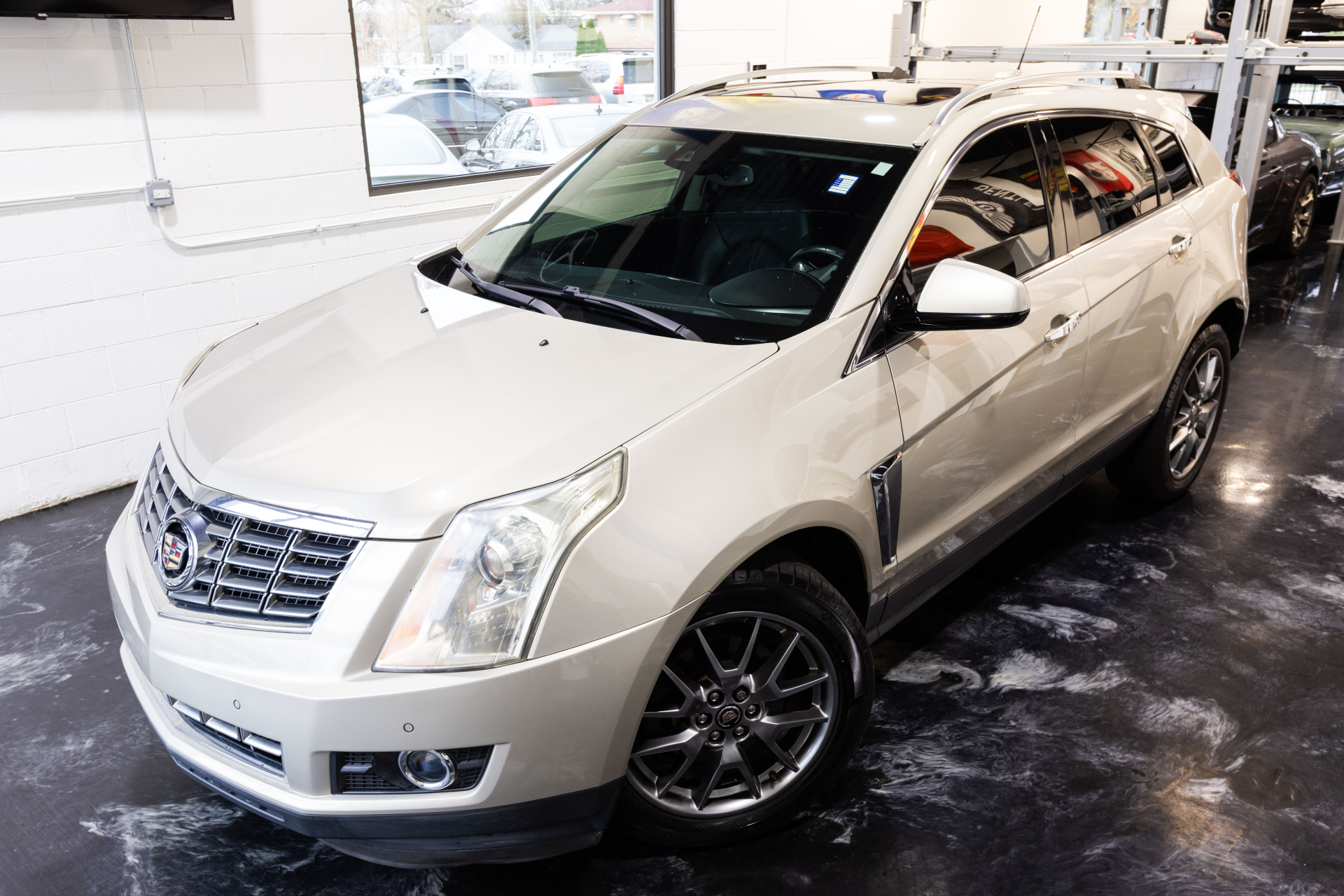 2016 CADILLAC SRX - Image 2