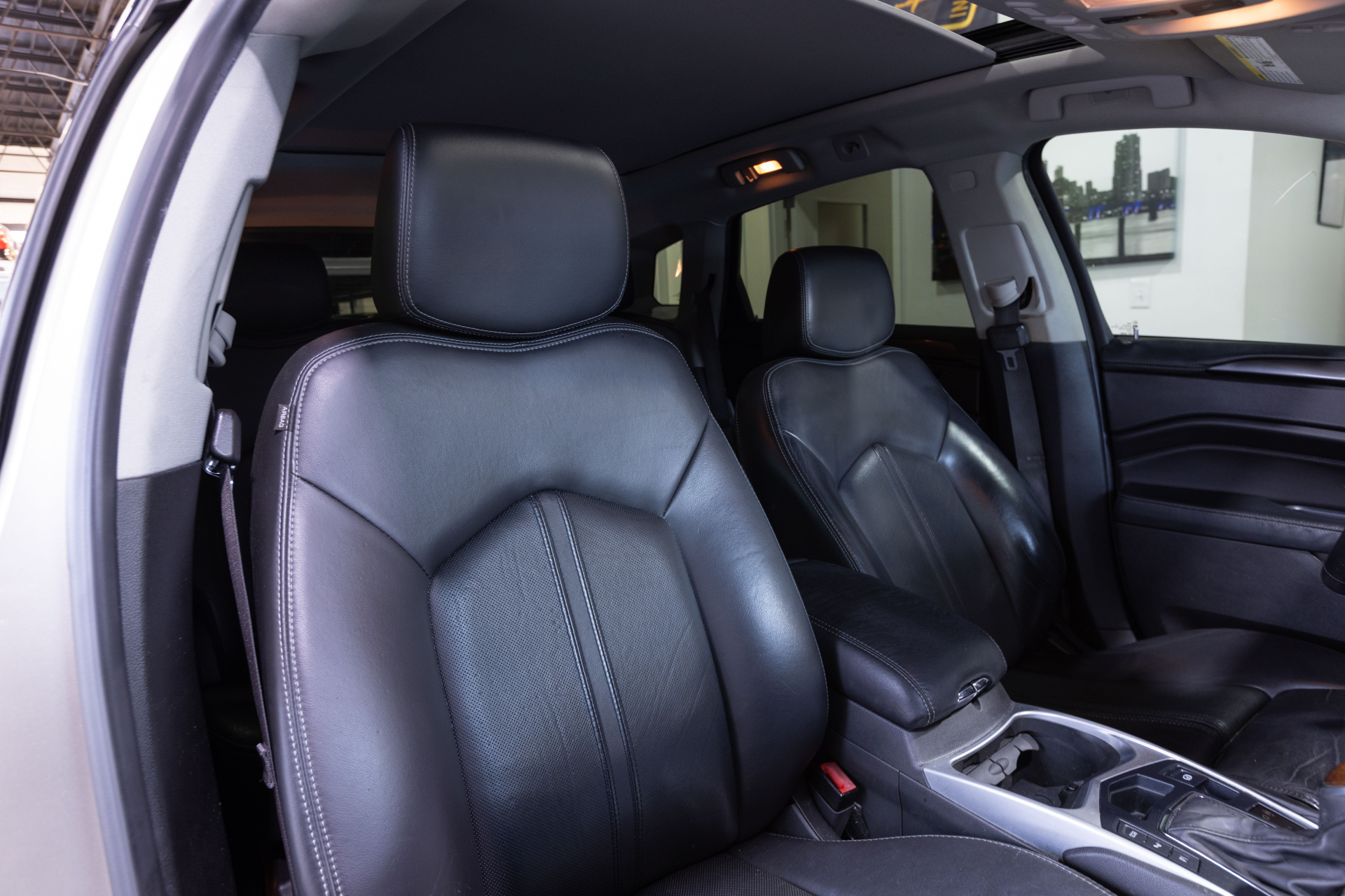 2016 CADILLAC SRX - Image 33