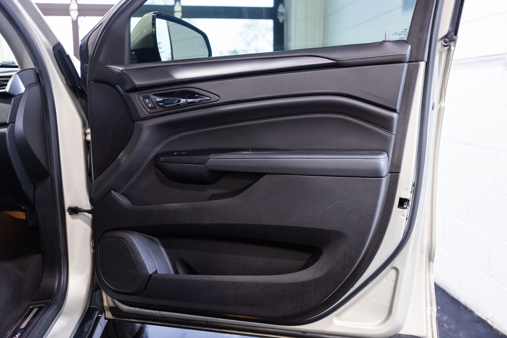 2016 CADILLAC SRX - Image 35