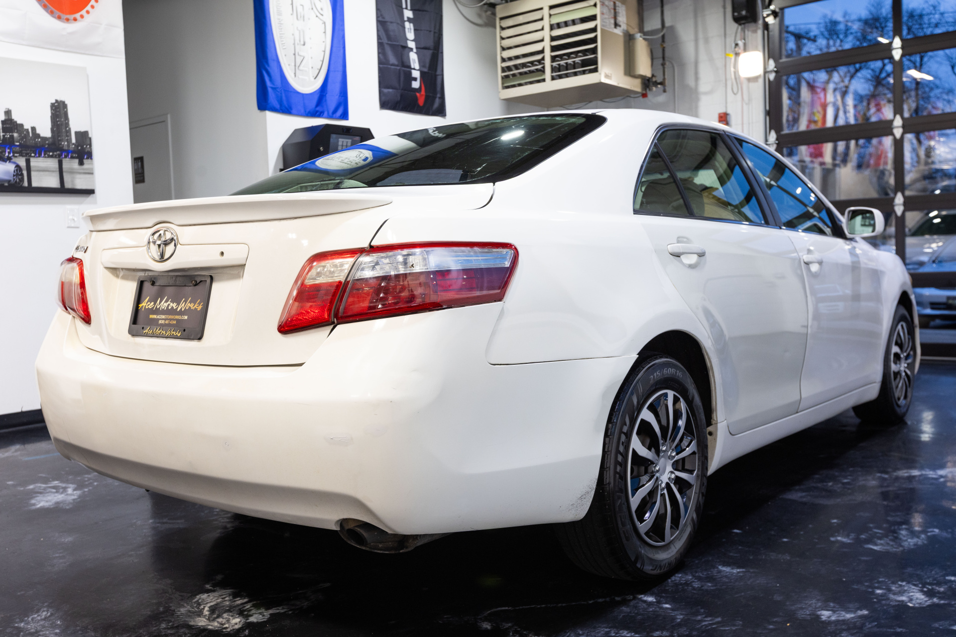 2009 TOYOTA CAMRY - Image 11