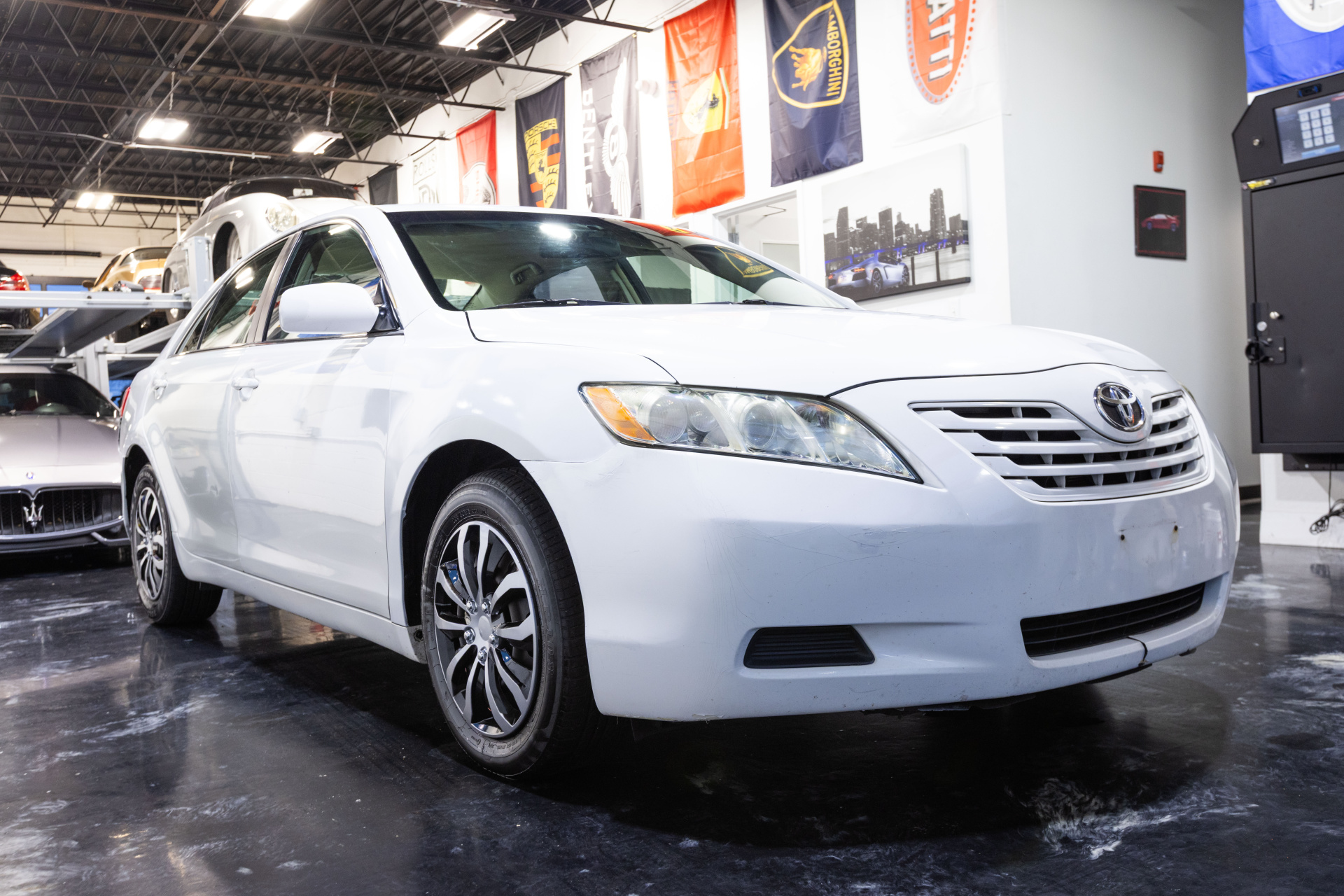 2009 TOYOTA CAMRY - Image 16