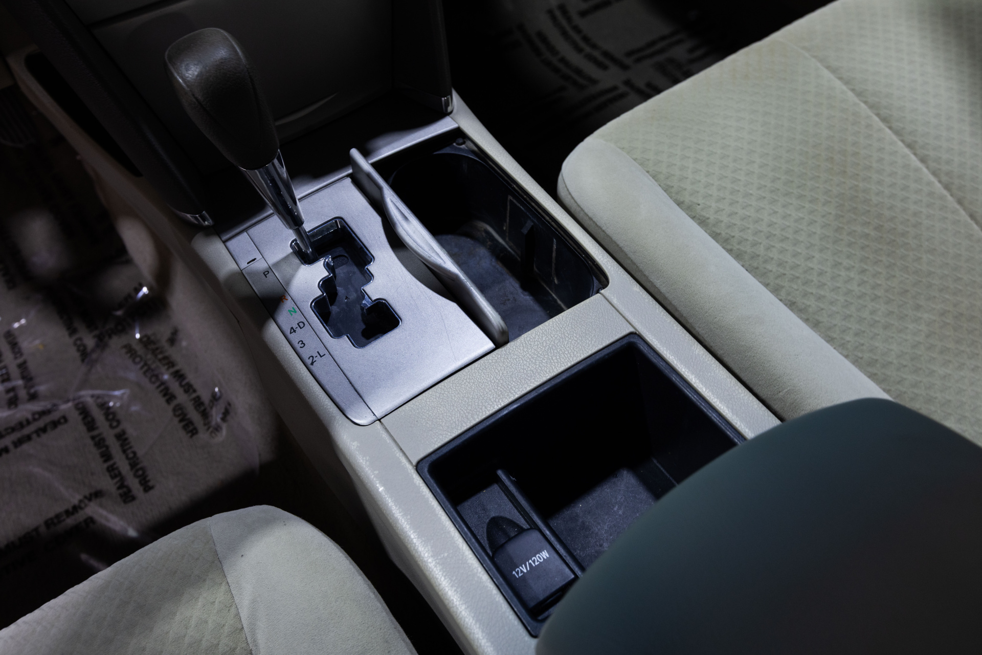 2009 TOYOTA CAMRY - Image 27