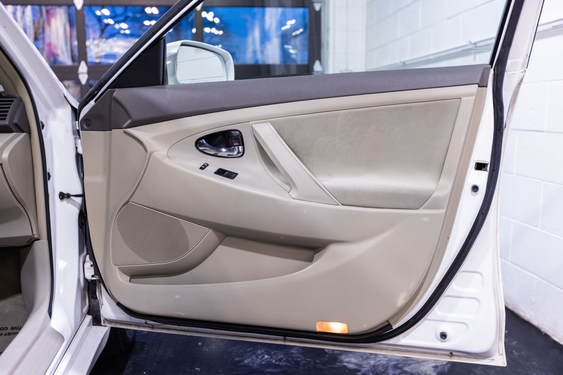 2009 TOYOTA CAMRY - Image 31