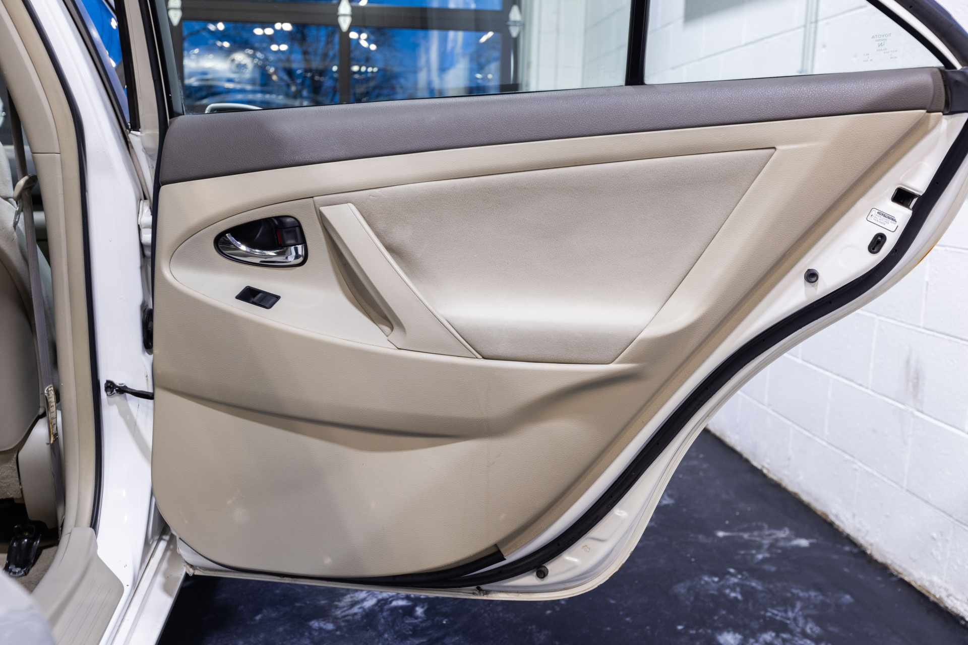 2009 TOYOTA CAMRY - Image 34