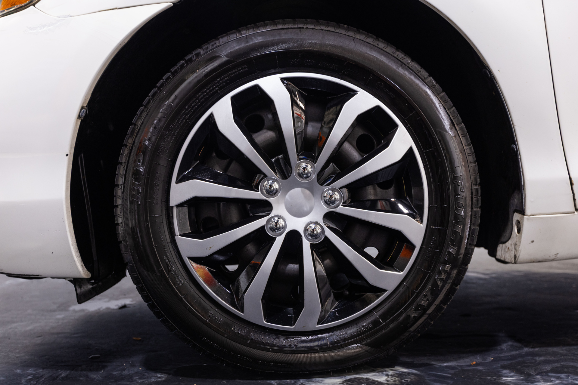 2009 TOYOTA CAMRY - Image 4