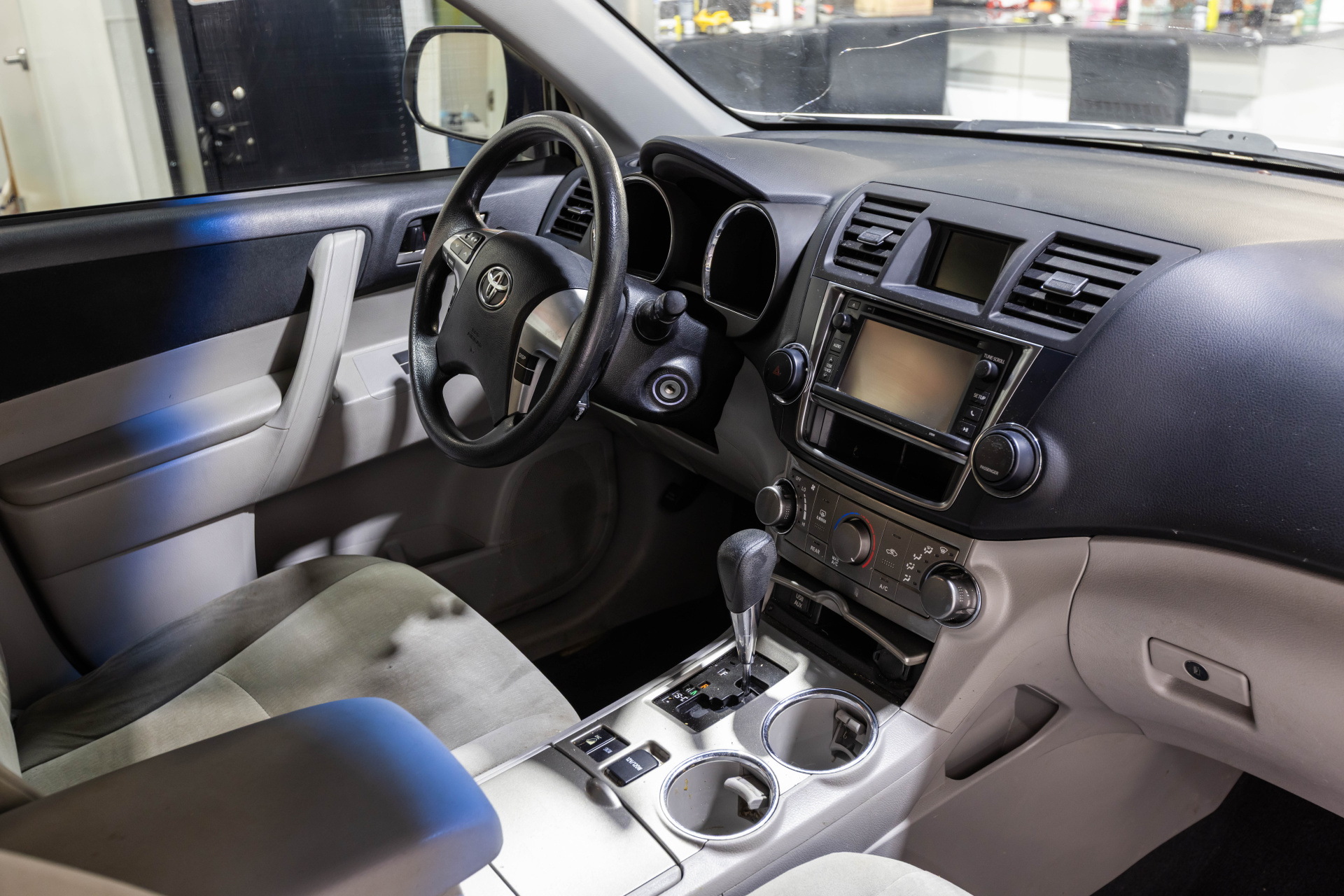 2013 TOYOTA HIGHLANDER - Image 31