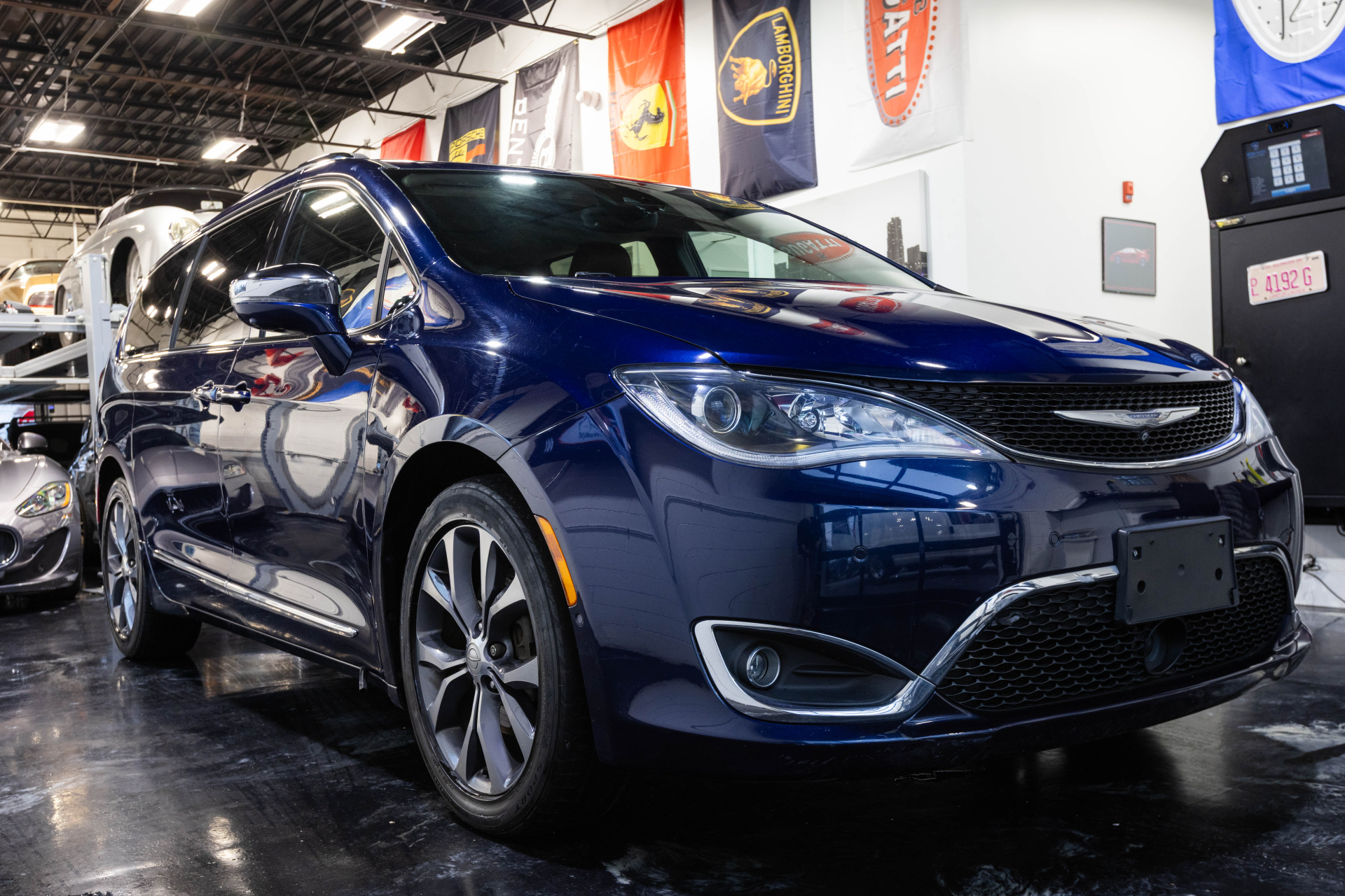 2017 CHRYSLER PACIFICA - Image 20