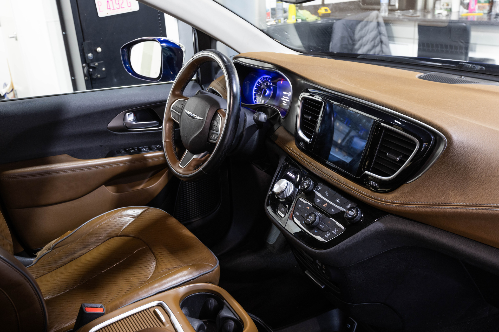 2017 CHRYSLER PACIFICA - Image 32