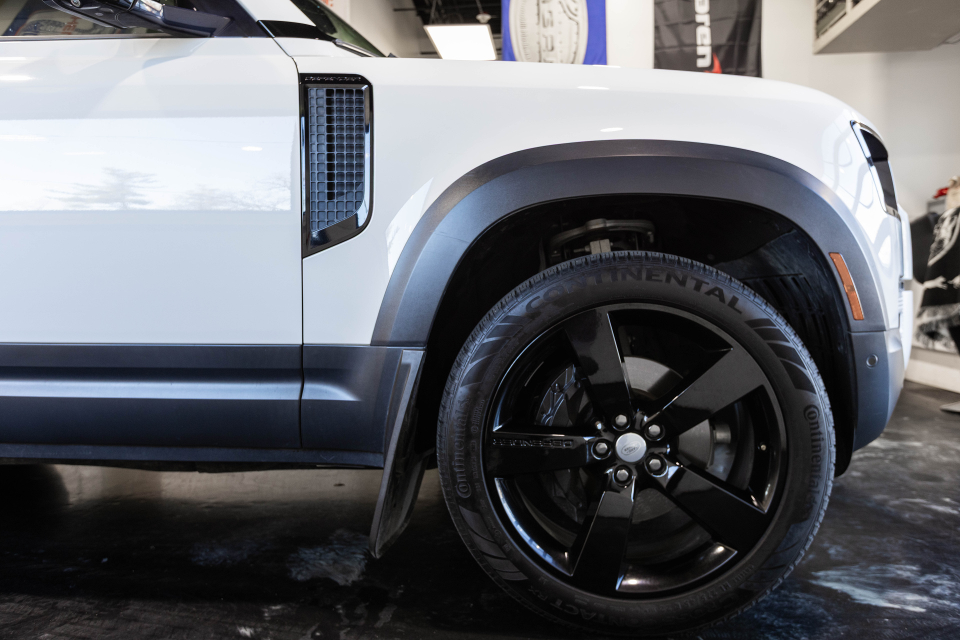 2022 LAND ROVER DEFENDER - Image 19