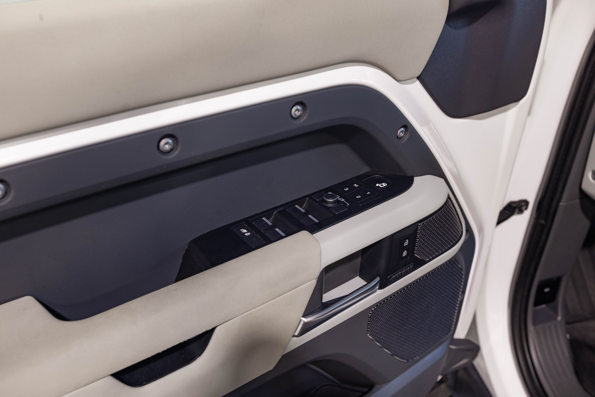 2022 LAND ROVER DEFENDER - Image 33