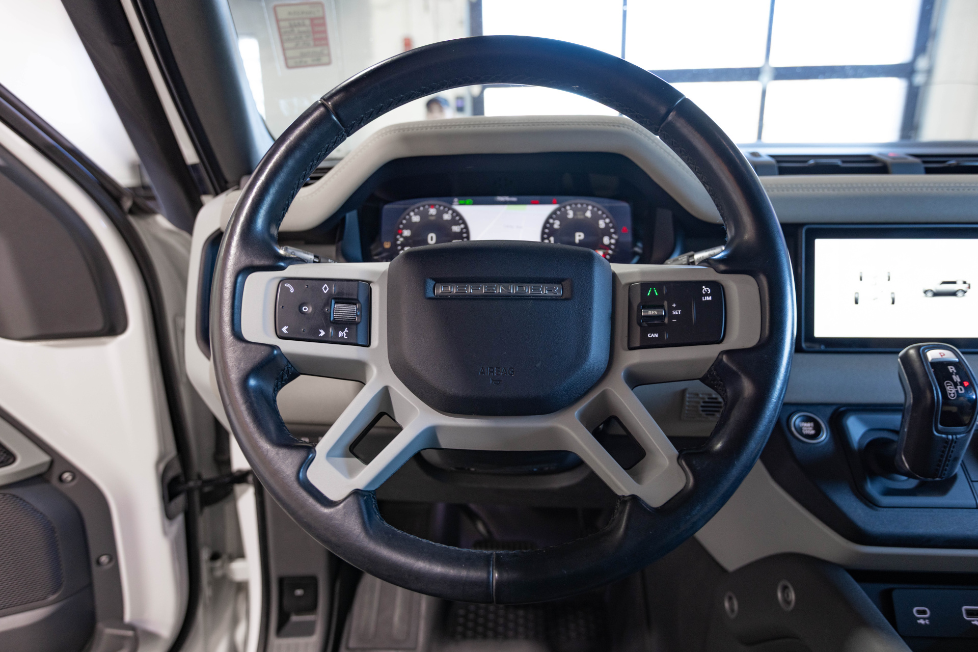 2022 LAND ROVER DEFENDER - Image 38