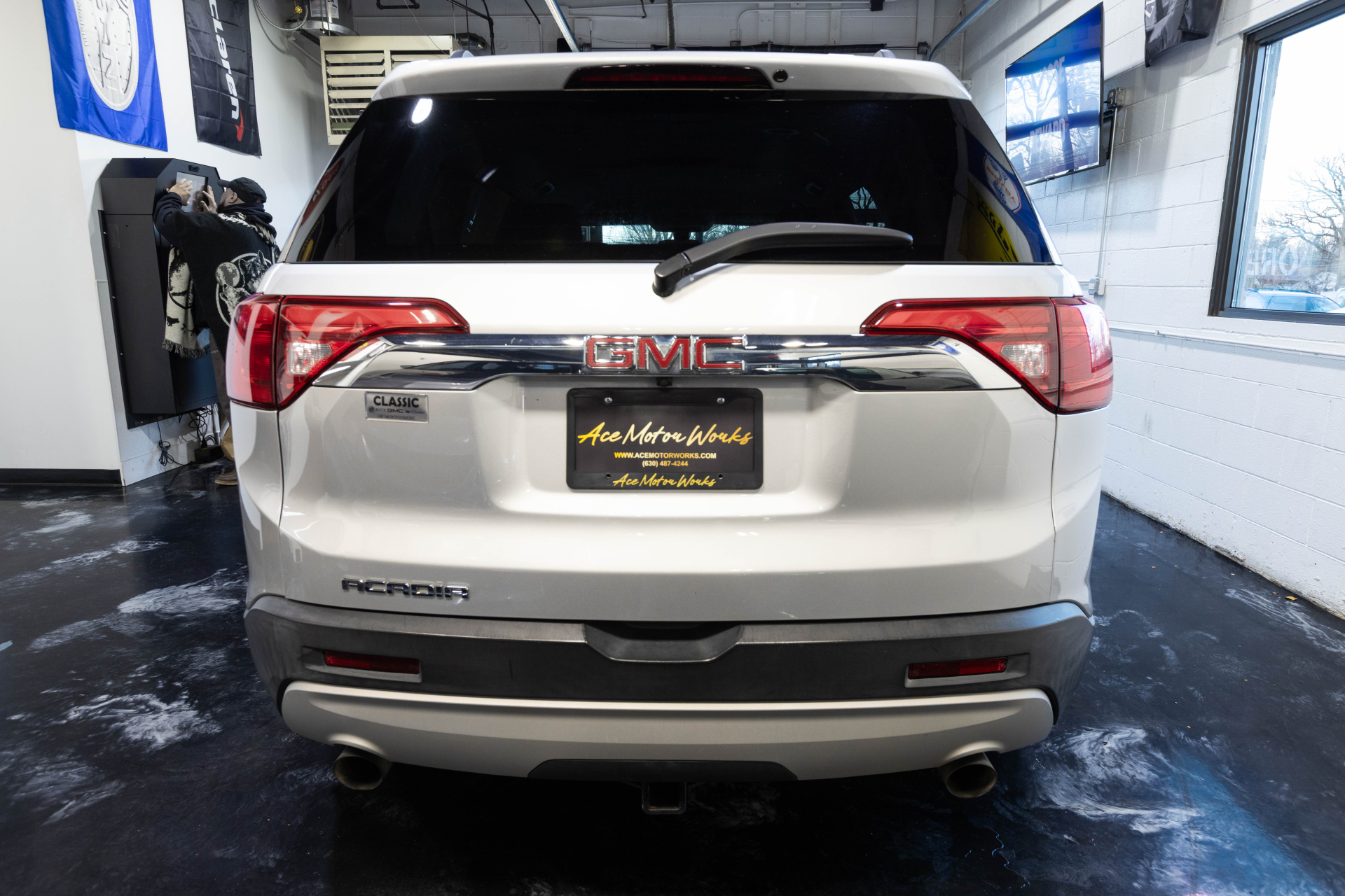 2017 GMC ACADIA - Image 11