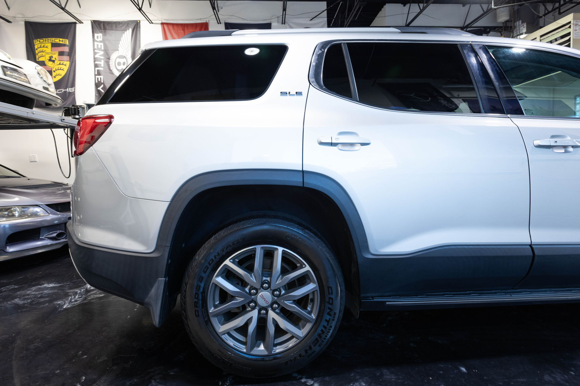 2017 GMC ACADIA - Image 14