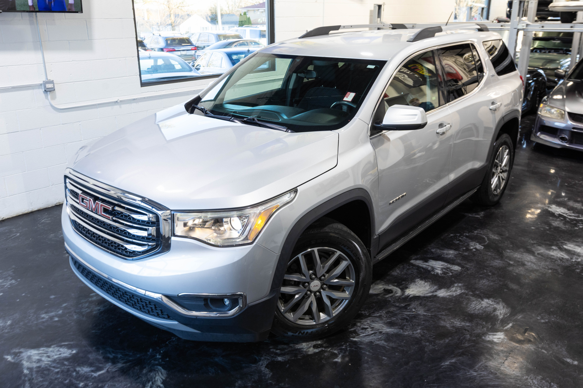 2017 GMC ACADIA - Image 2