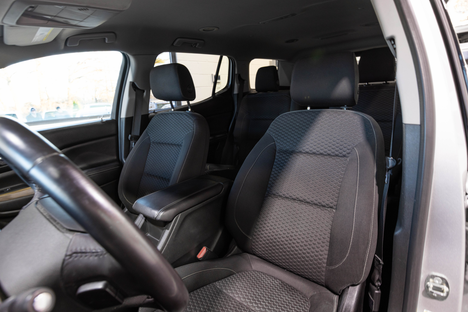 2017 GMC ACADIA - Image 25