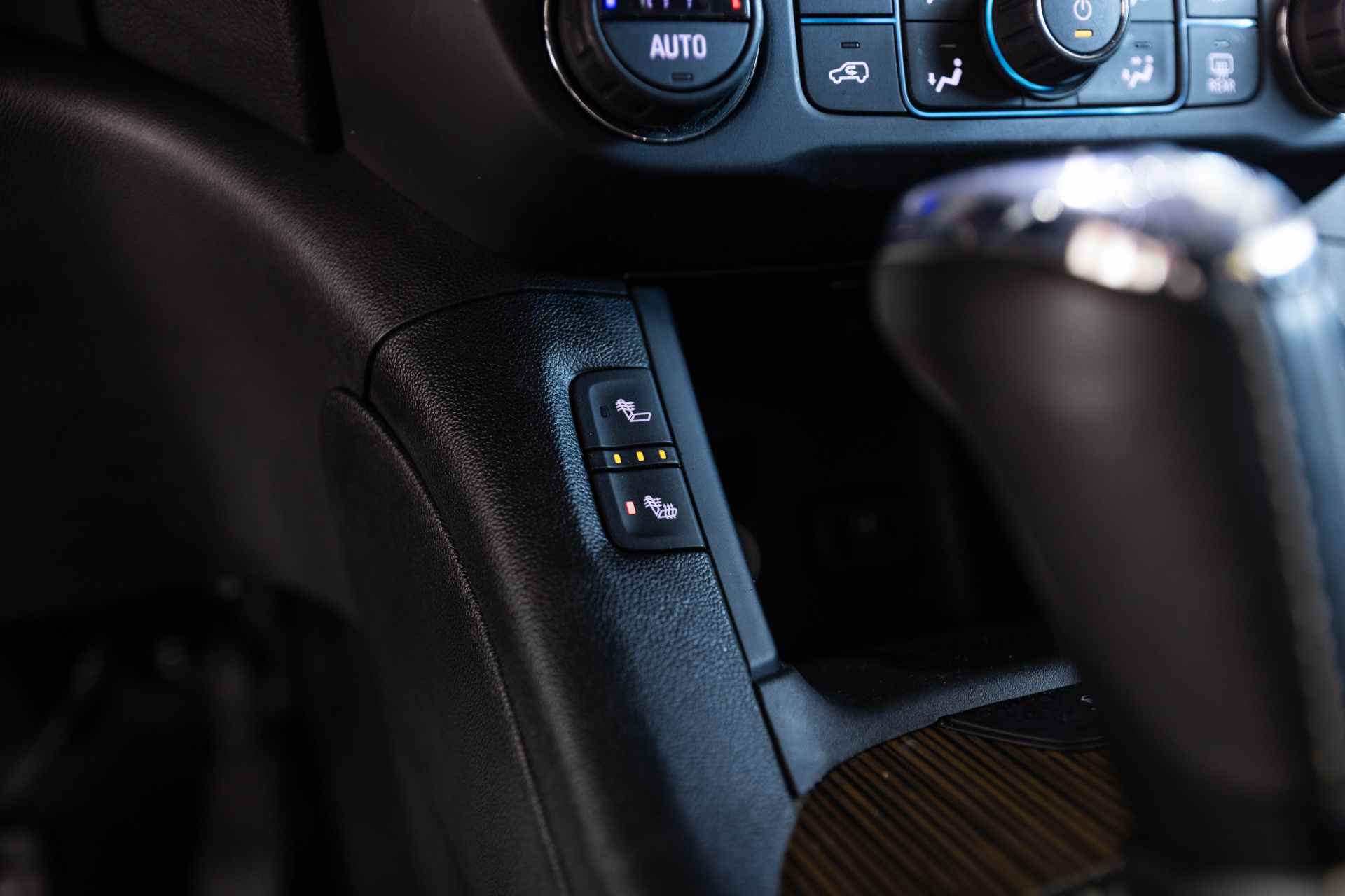 2017 GMC ACADIA - Image 32