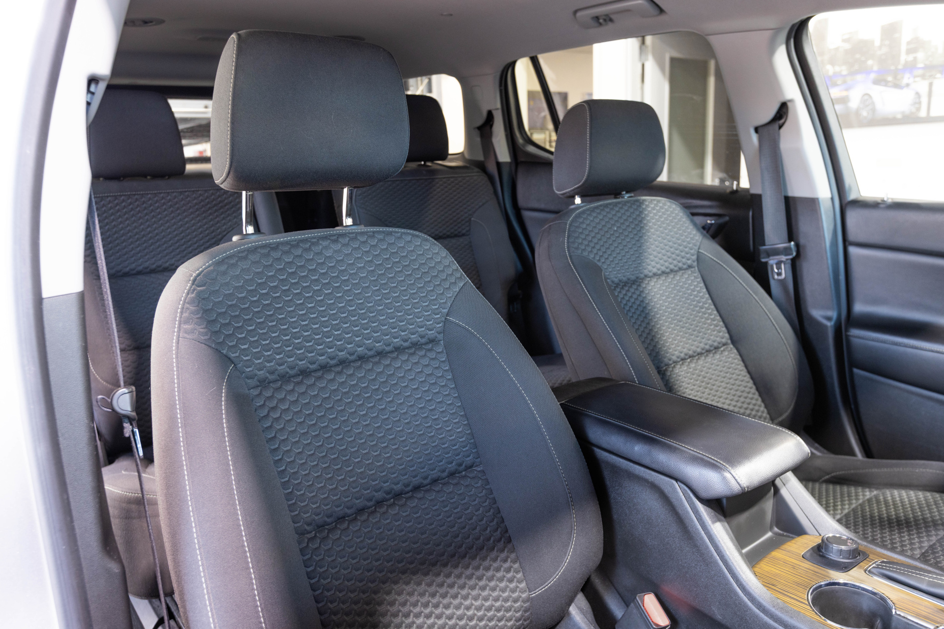 2017 GMC ACADIA - Image 35