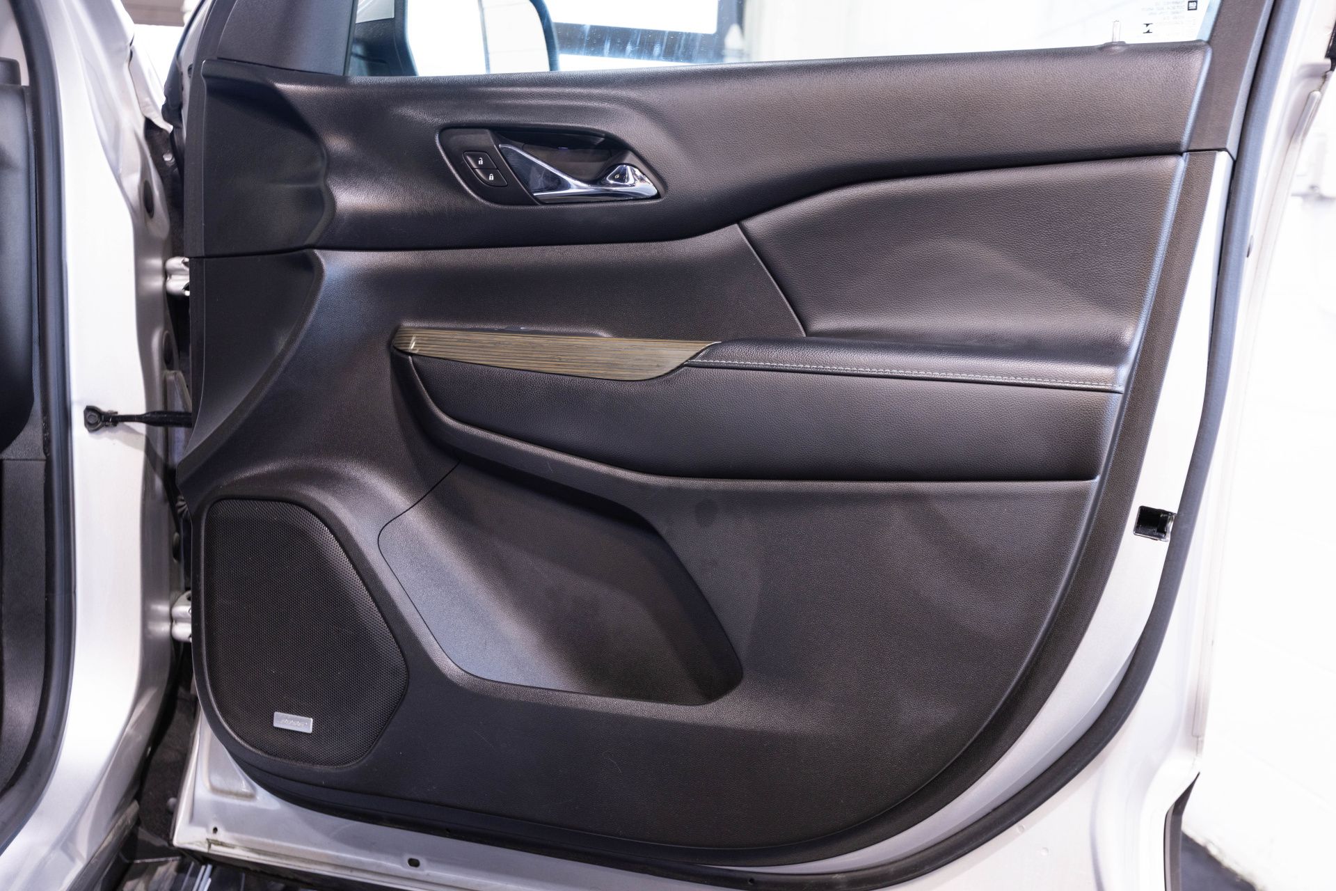 2017 GMC ACADIA - Image 37