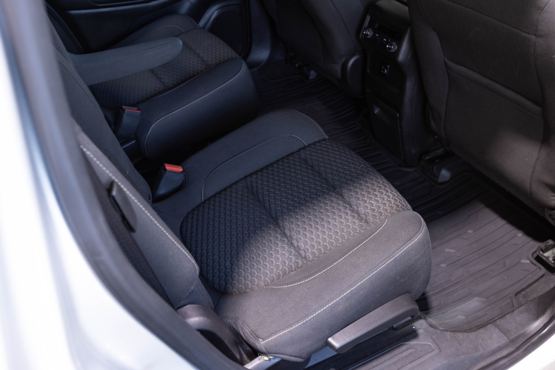 2017 GMC ACADIA - Image 39