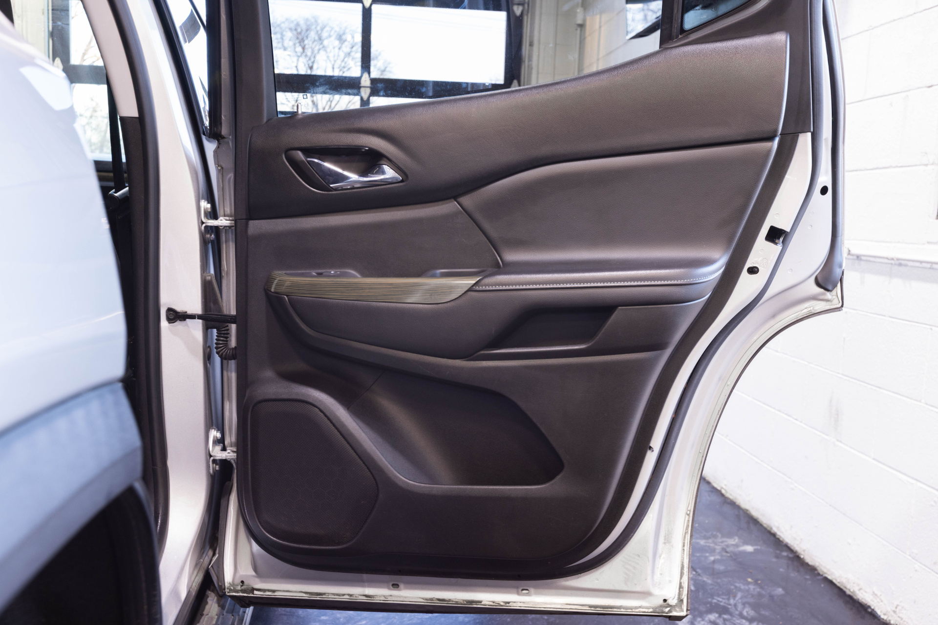 2017 GMC ACADIA - Image 40