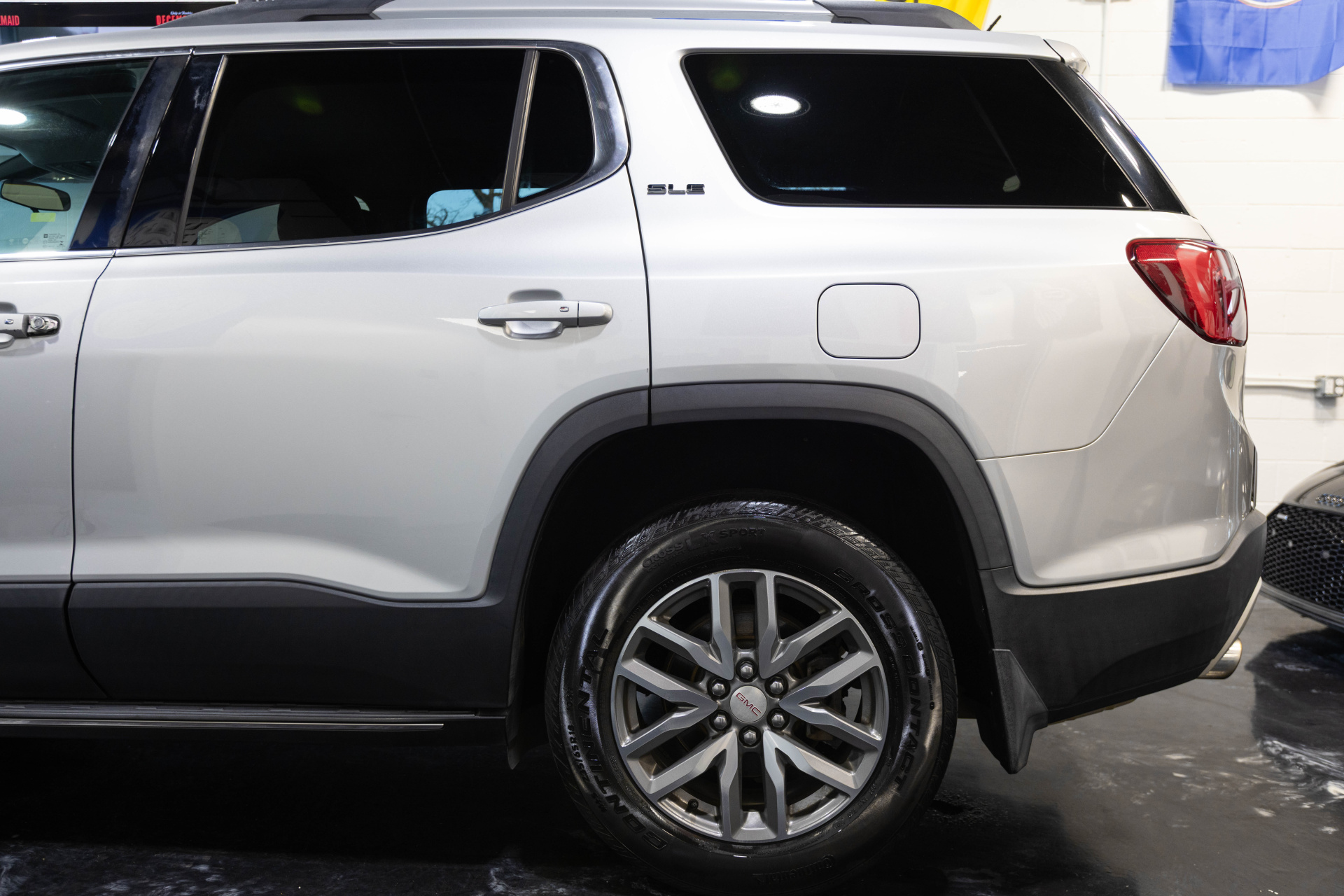 2017 GMC ACADIA - Image 8