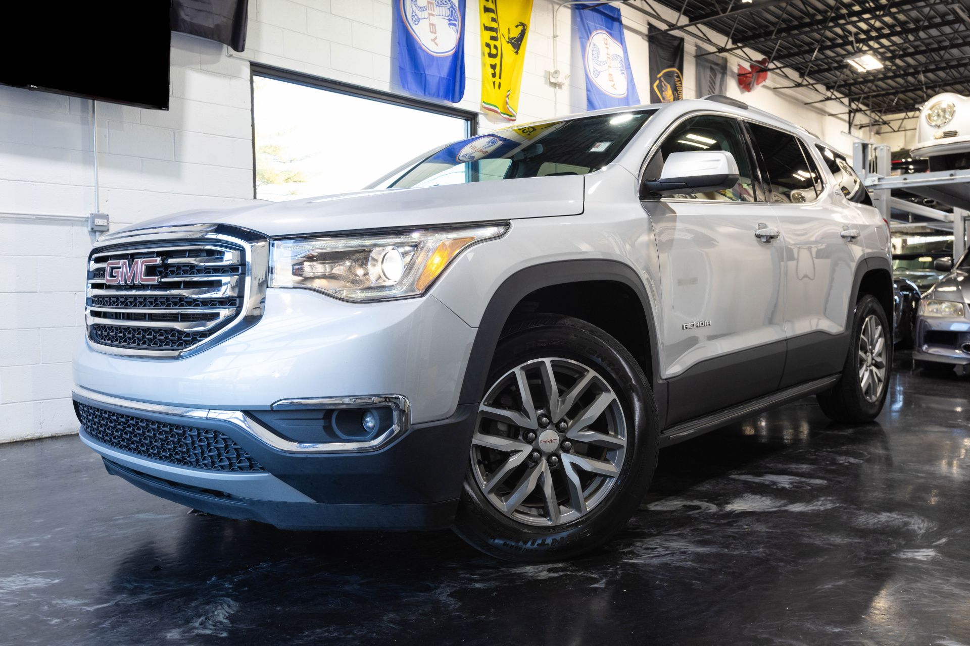 2017 GMC ACADIA - Image 1