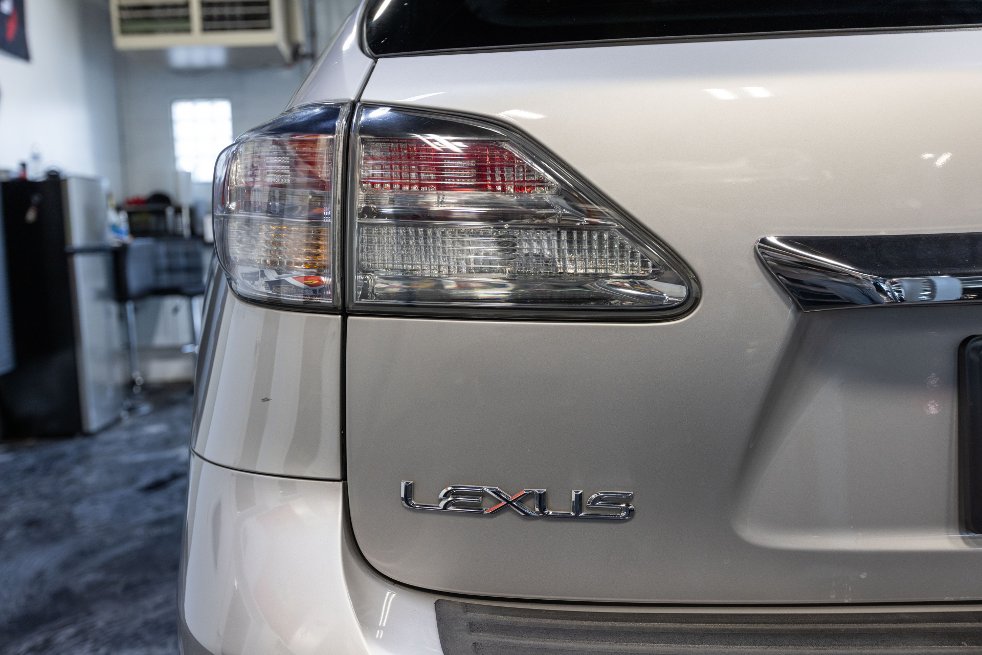 2010 LEXUS RX - Image 11