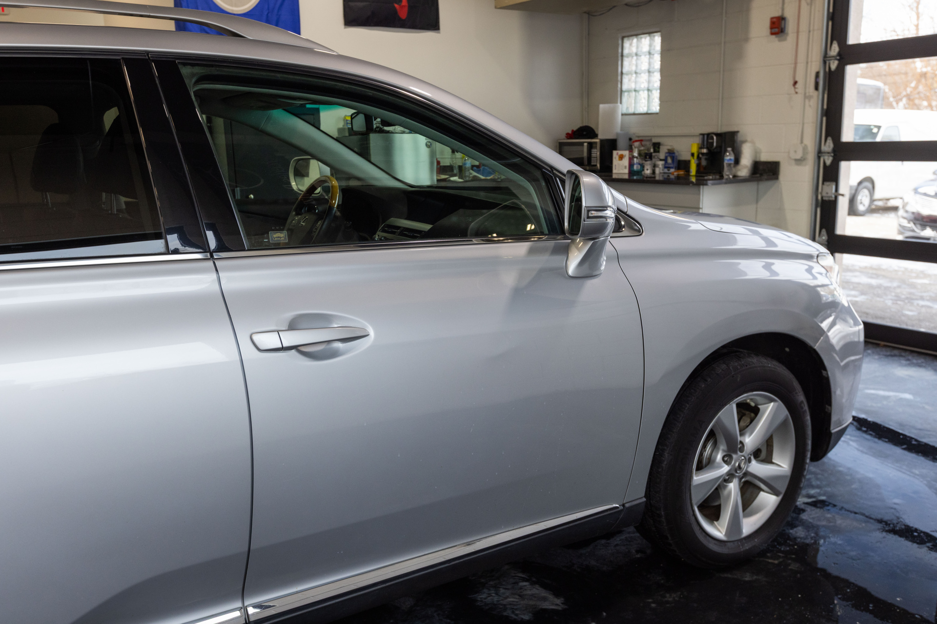 2010 LEXUS RX - Image 17