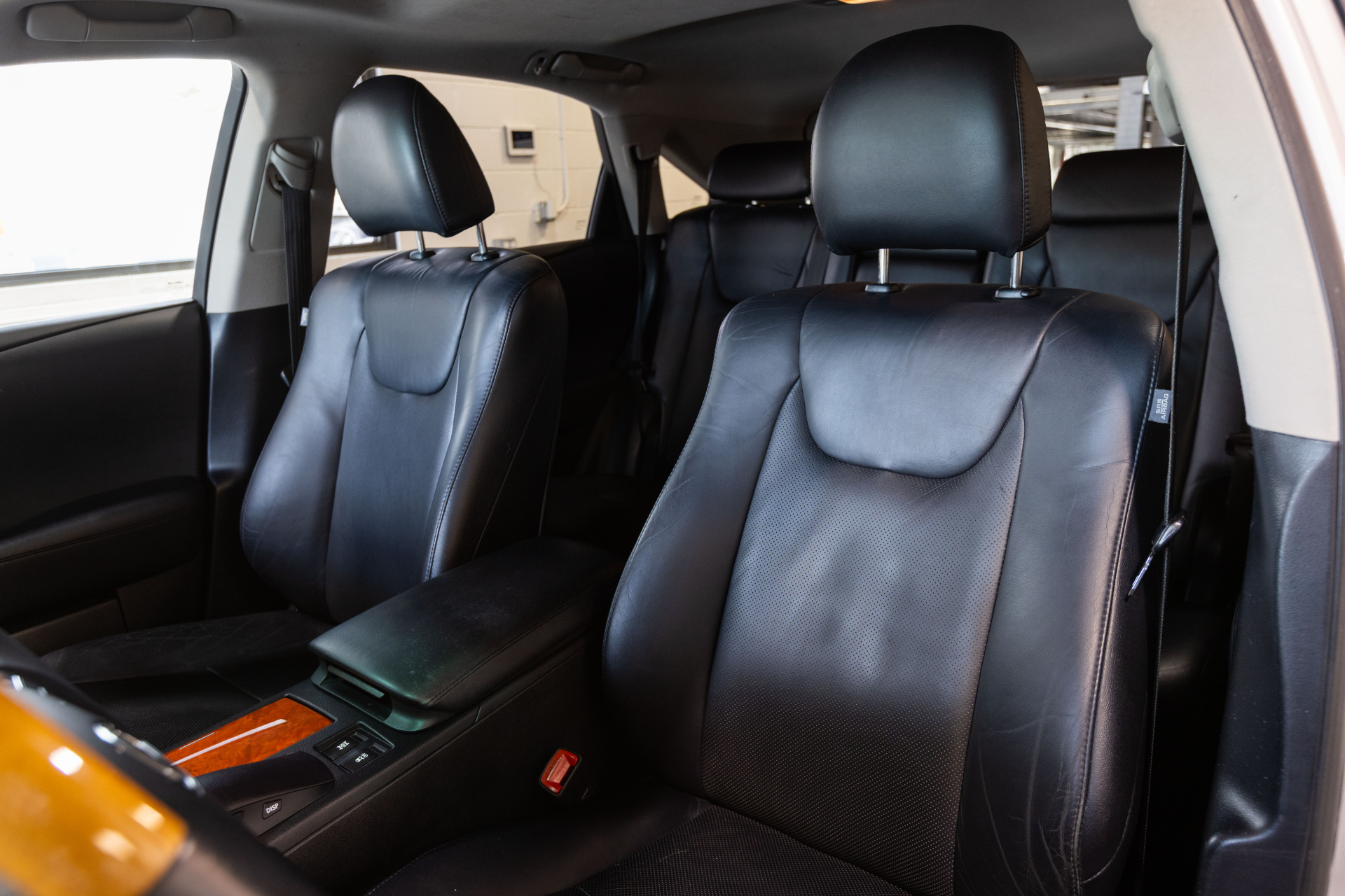 2010 LEXUS RX - Image 27