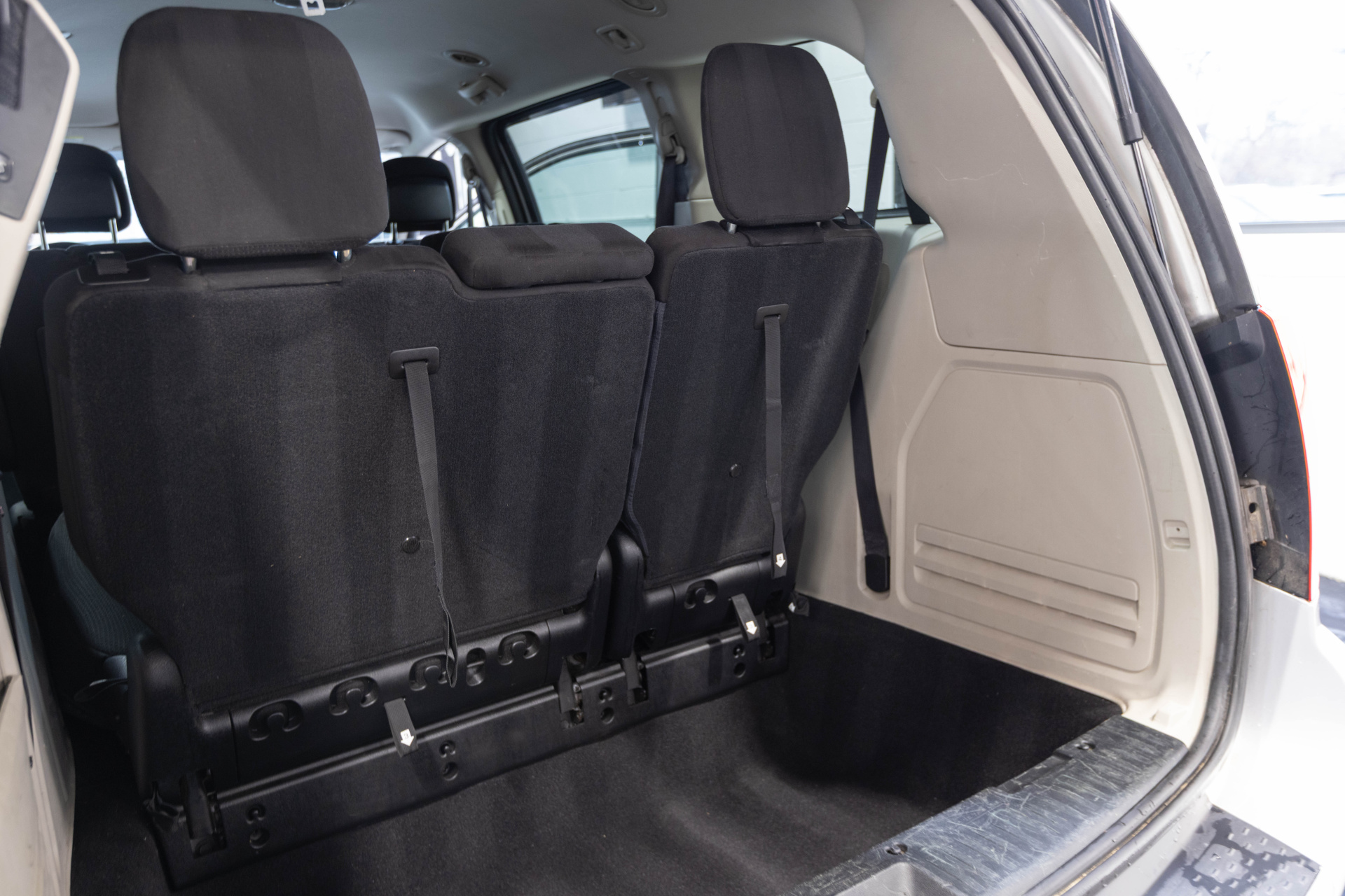 2011 DODGE GRAND CARAVAN - Image 38