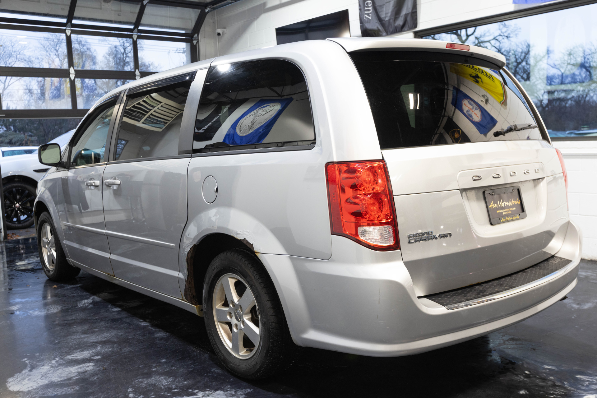 2011 DODGE GRAND CARAVAN - Image 7