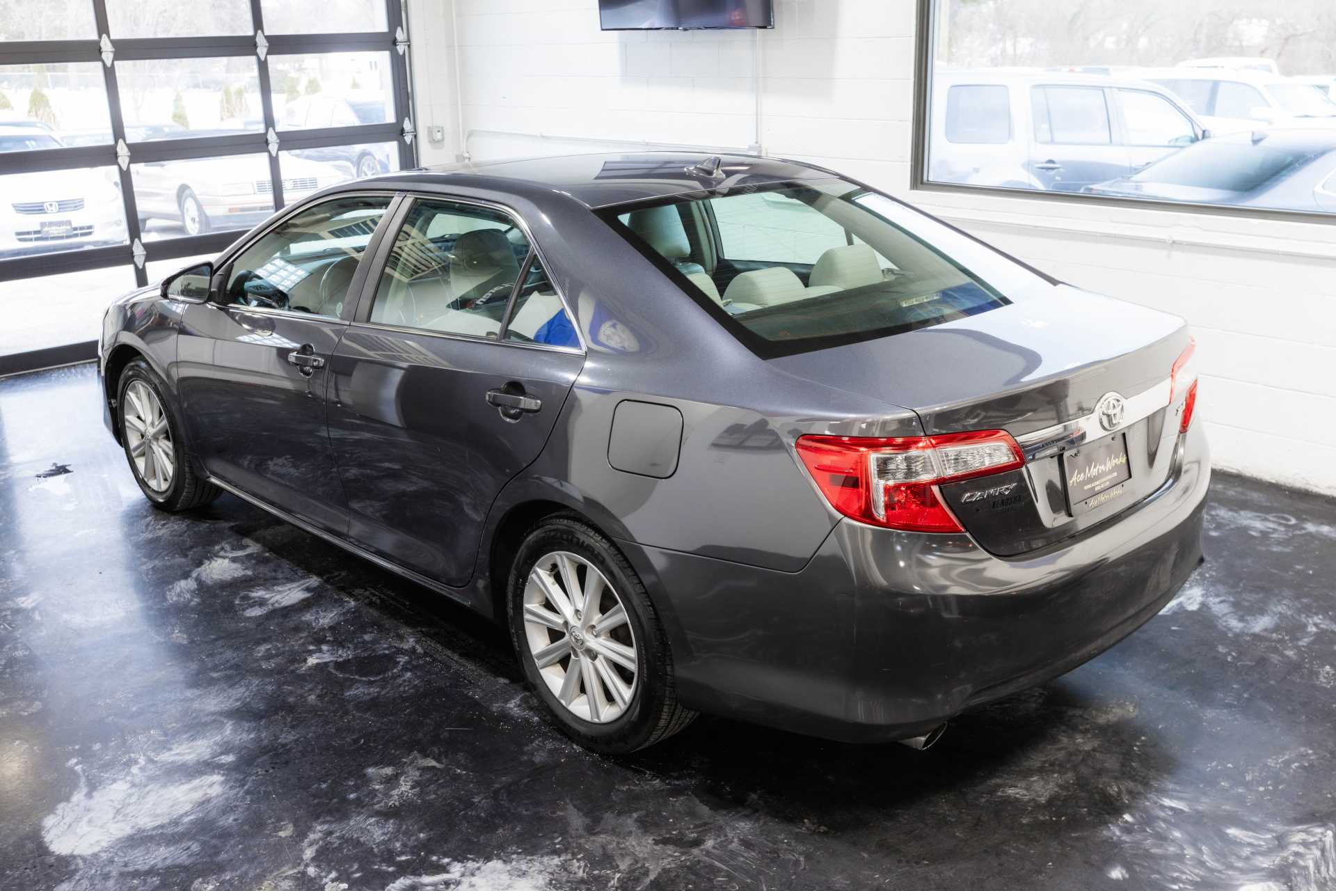 2012 TOYOTA CAMRY - Image 10