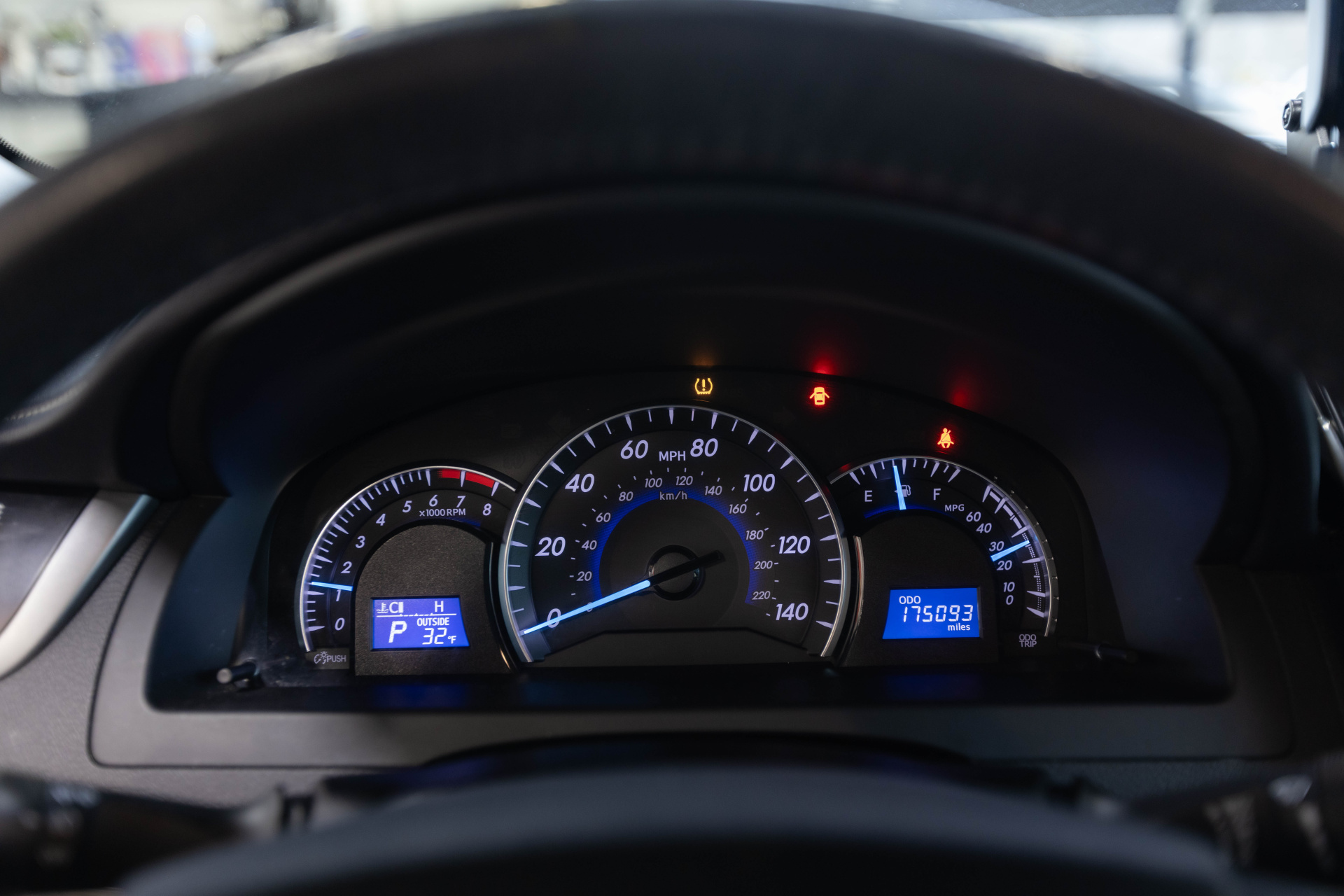 2012 TOYOTA CAMRY - Image 31