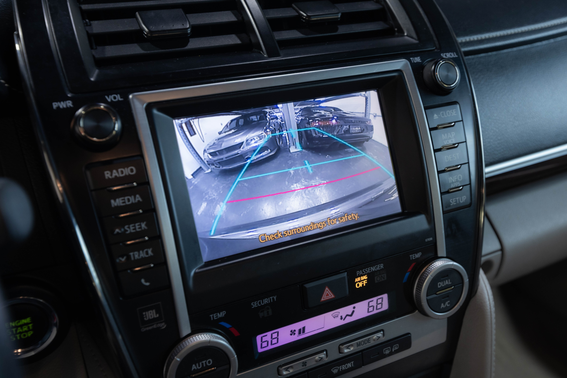 2012 TOYOTA CAMRY - Image 36