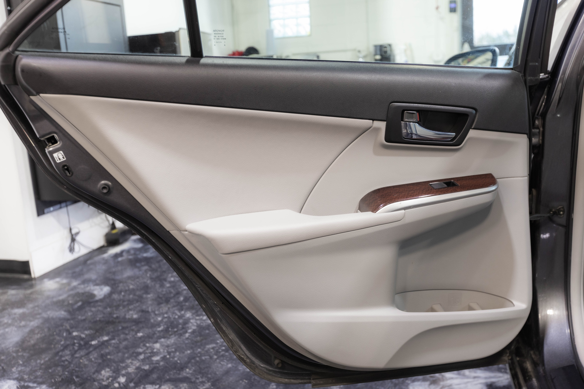 2012 TOYOTA CAMRY - Image 47