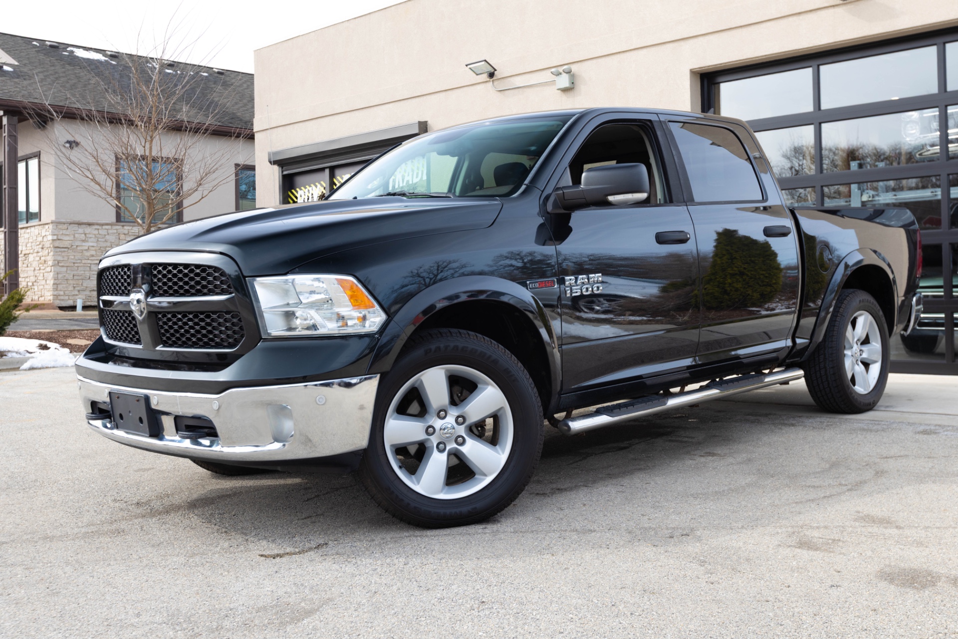 2016 RAM 1500 Outdoorsman 4x4 Crew Cab 5'7's photo