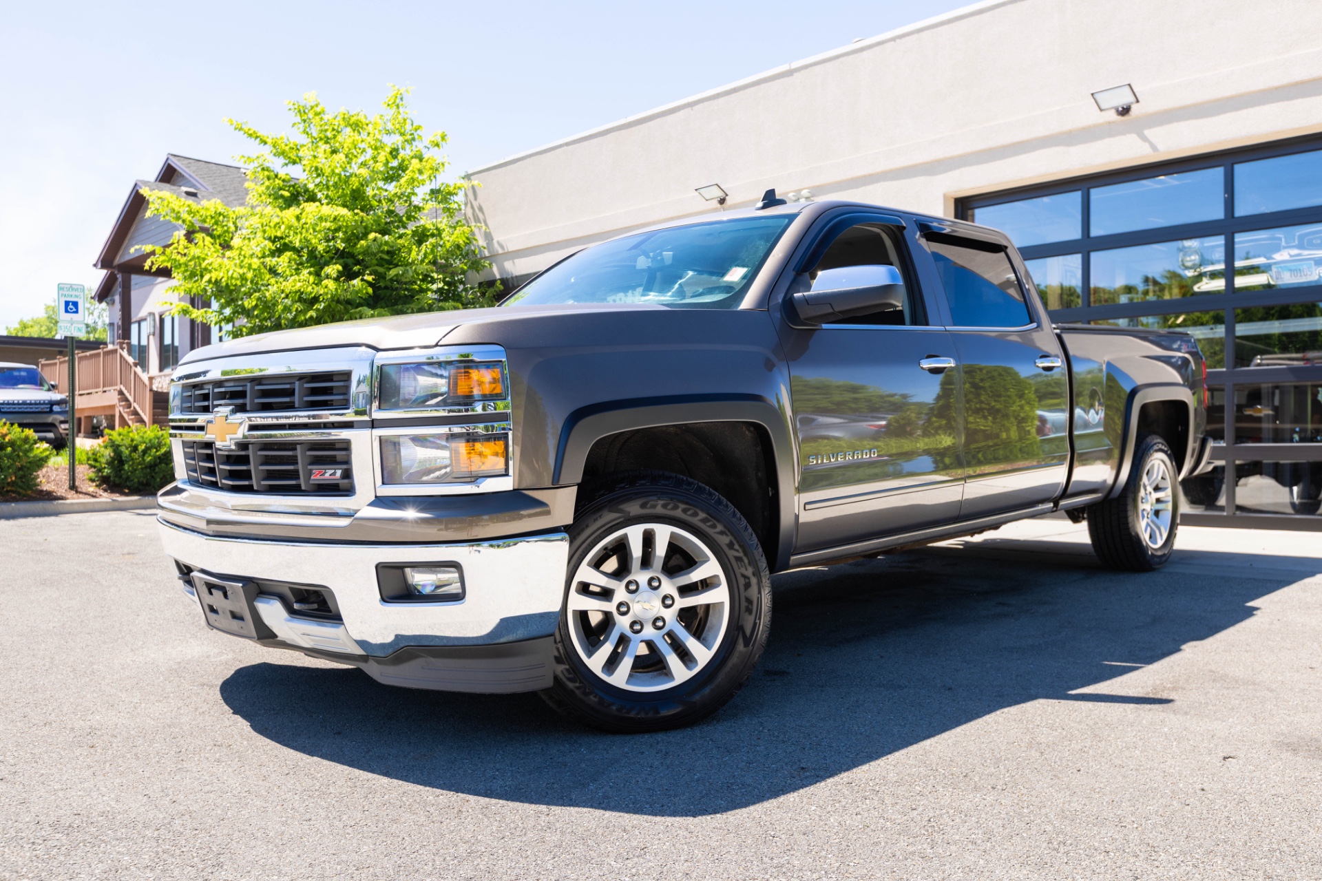 2015 Chevrolet Silverado 1500 2LT 4X4 Crew Cab Standard Box's photo