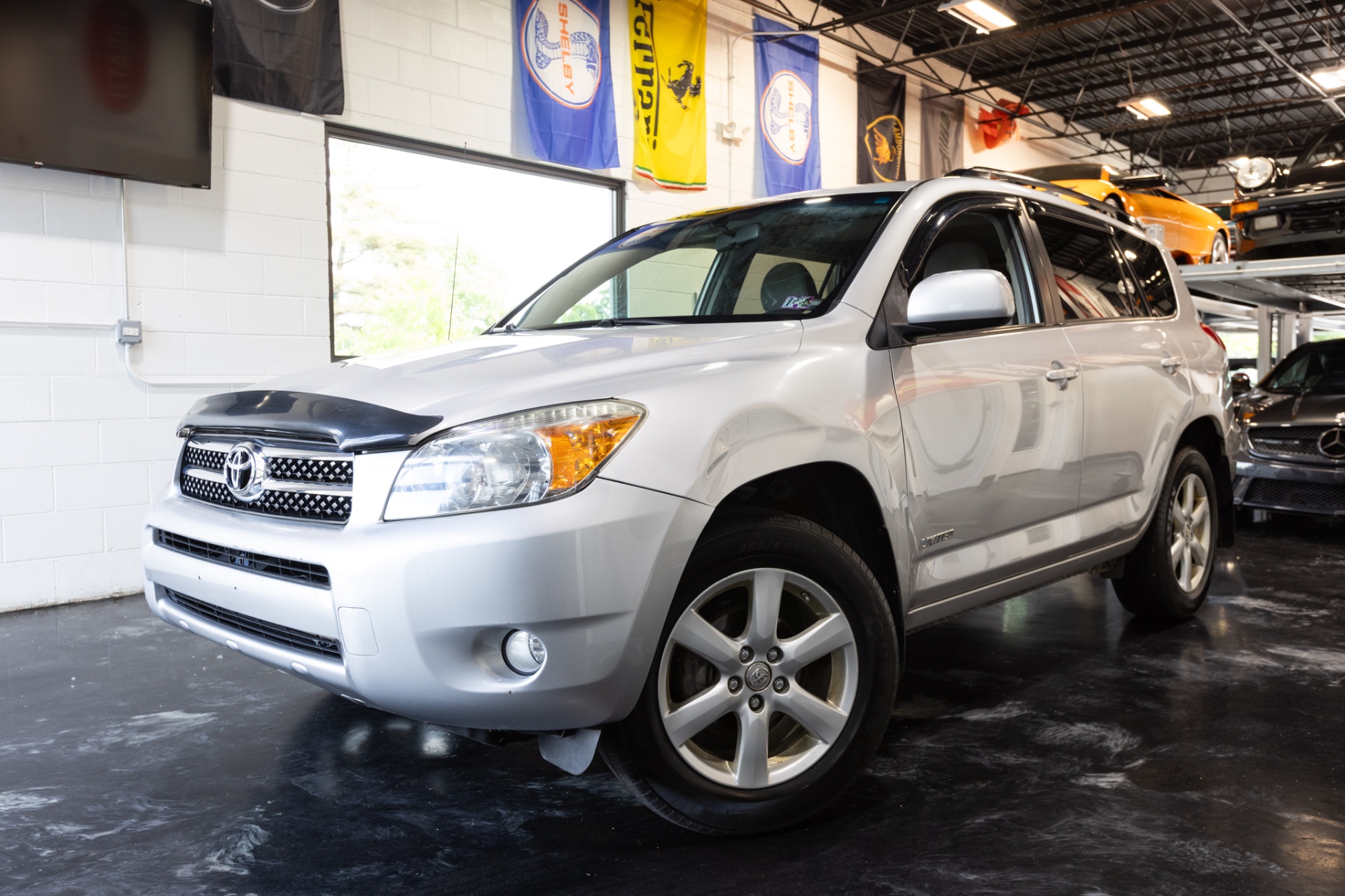 2008 Toyota RAV4 Limited's photo